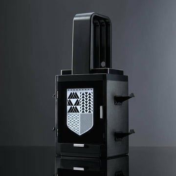 Soporte Para Accesorios De Taquilla Para Juegos Numskull - Deminy Light Logo