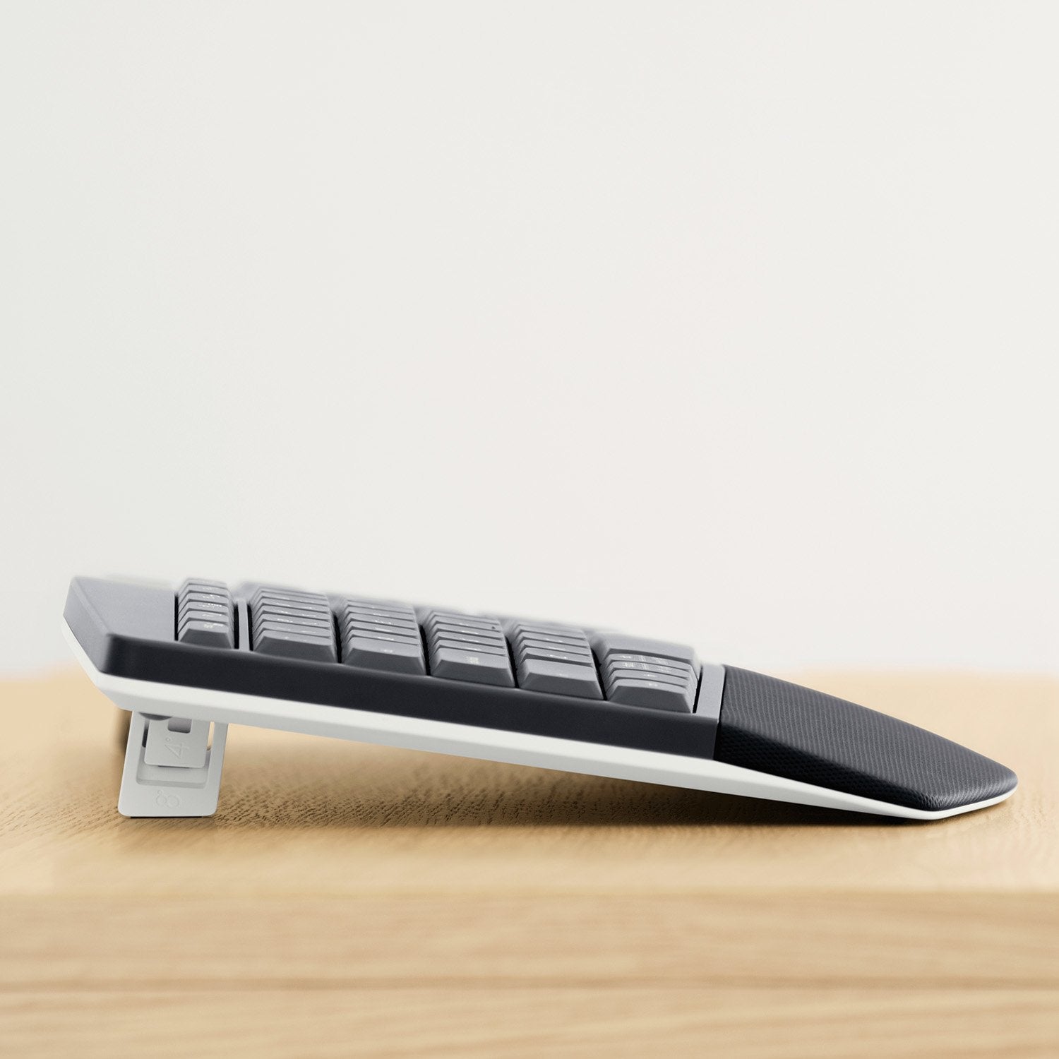 EAN 5099206066861 - Logitech 920-008225 teclado Ratón incluido Universal RF Wireless + Bluetooth AZERTY Belga Negro imagen 9