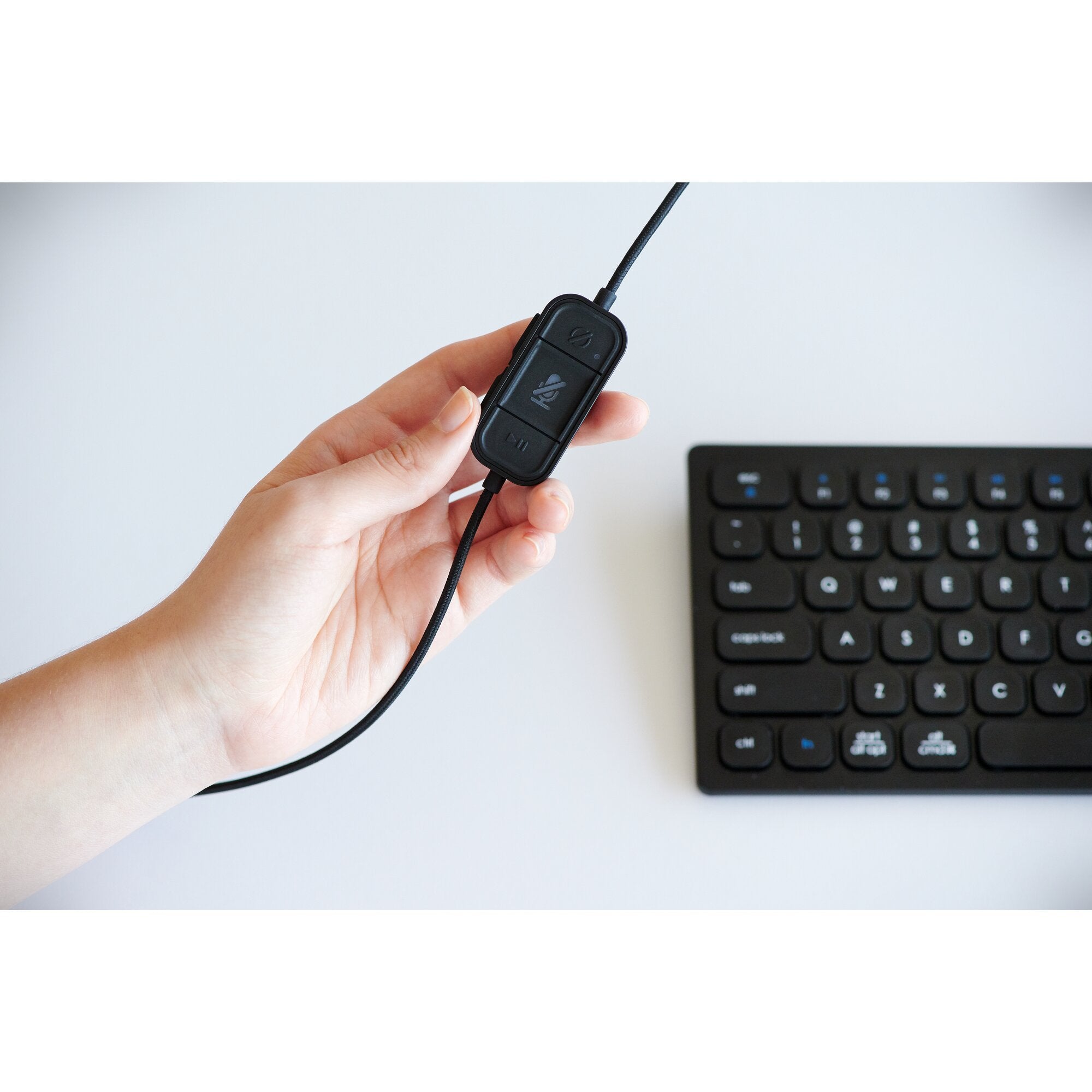 EAN 0085896834519 - Kensington H2000 Alámbrico Diadema Oficina/Centro de llamadas USB Tipo C Negro imagen 2