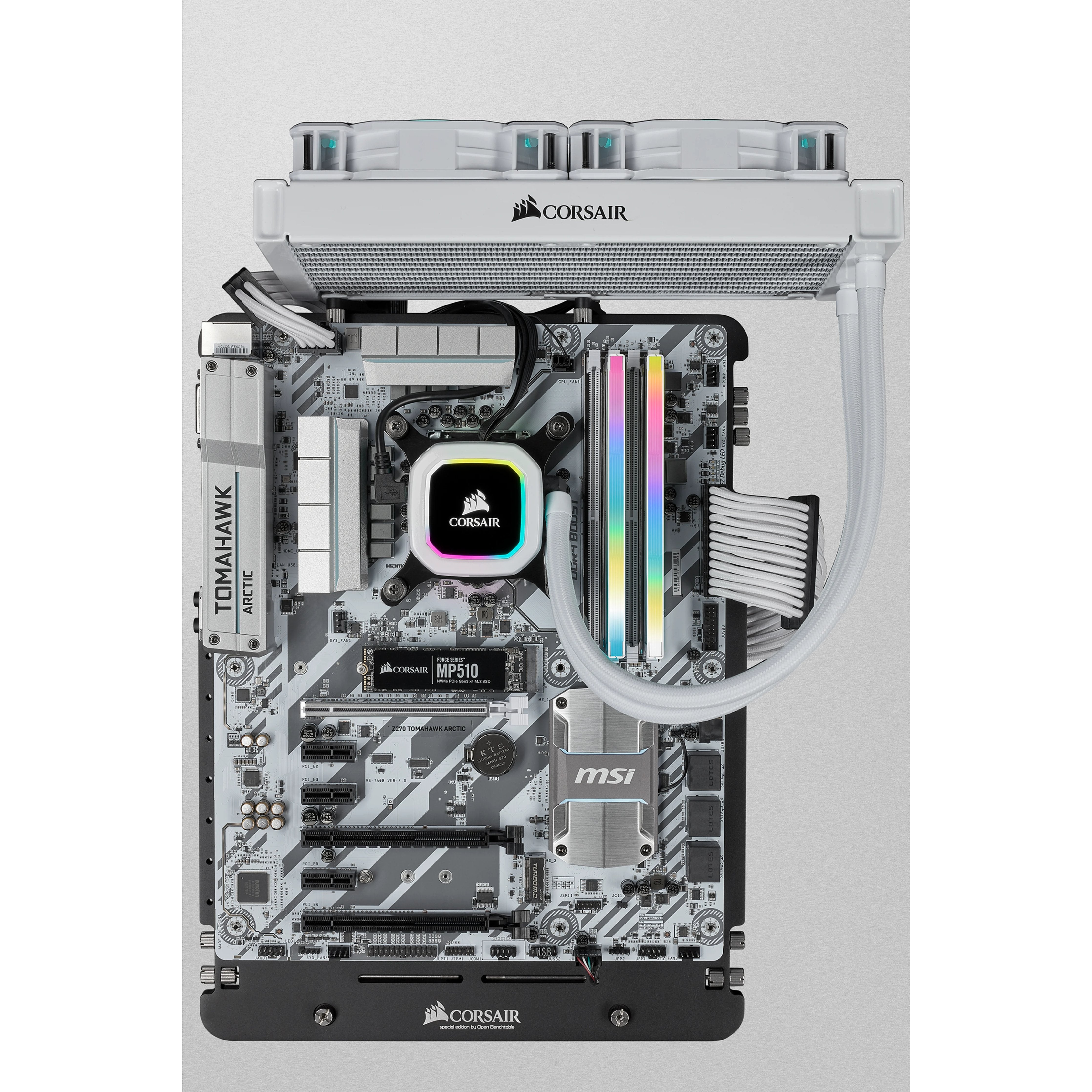 EAN 0840006632085 - Corsair Vengeance RGB Pro módulo de memoria 32 GB 2 x 16 GB DDR4 288-pin DIMM imagen 3