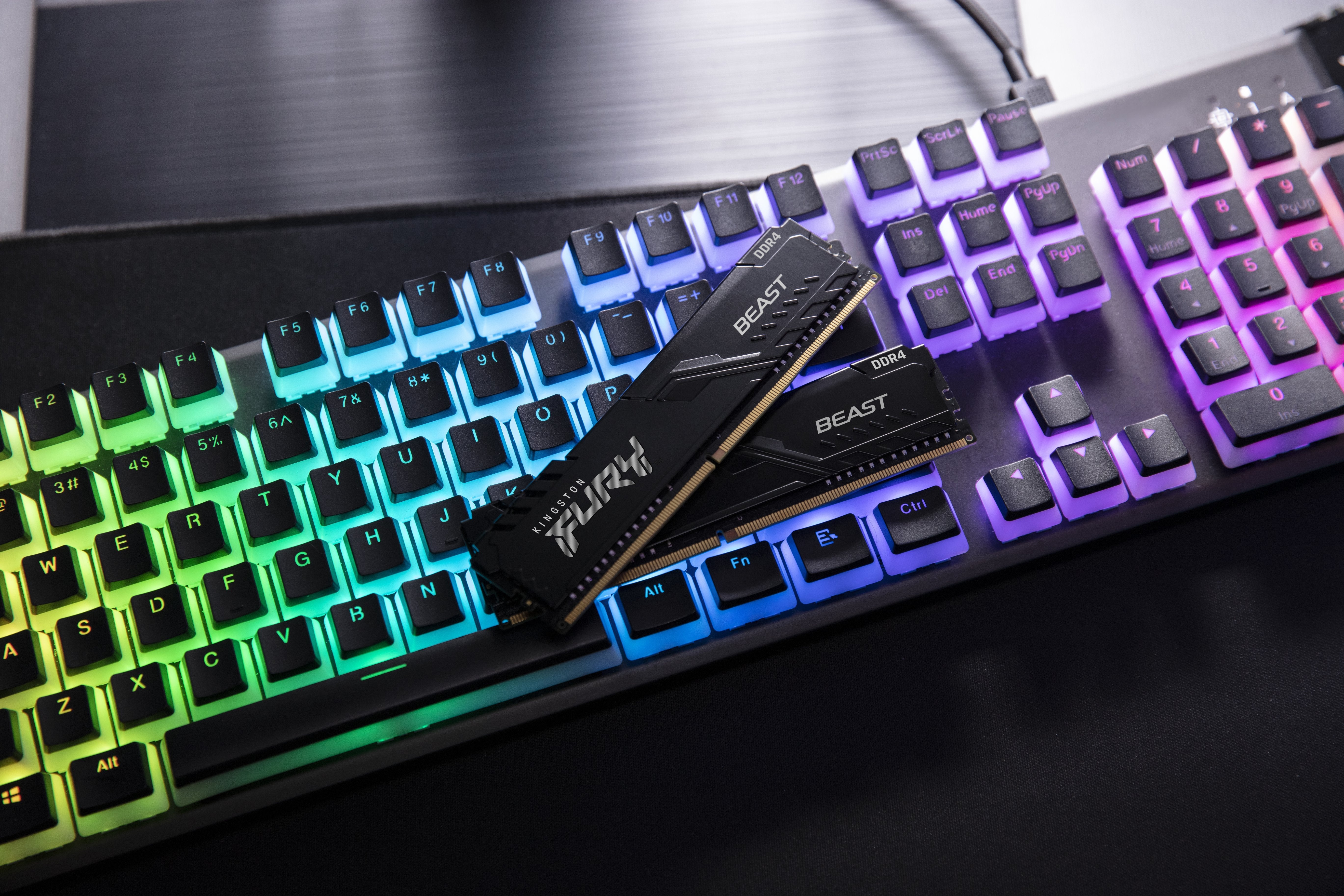 Memoria Ram Kingston Fury Beast 2 X 8gb Ddr4 3200mhz 1.35v Cl16 Dimm