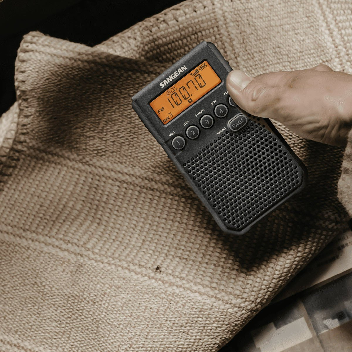 EAN 4711317995243 - Sangean DT-800 Portátil Digital Blanco imagen 5