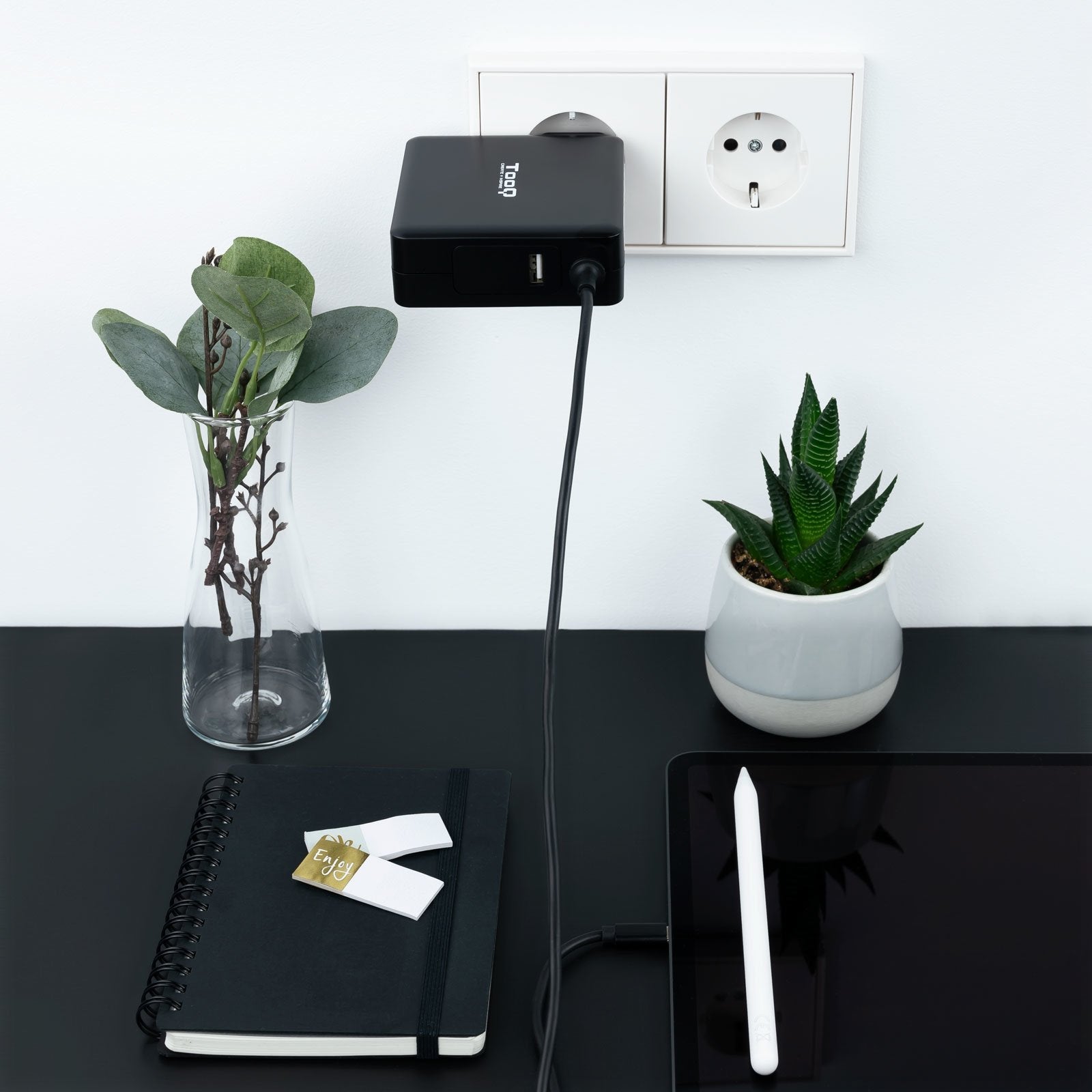 Tooq Cargador Universal Para Portatil 90w Usb-C - Compatible Con Pd - Cable De 1.80m