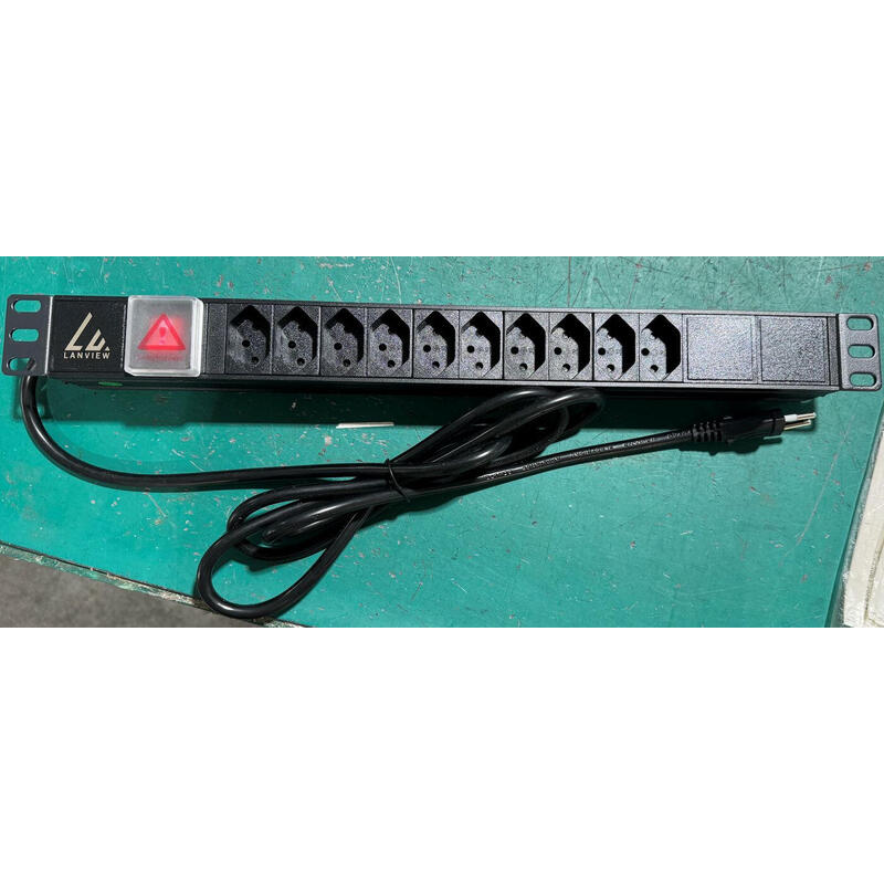 19'' Rack Mount Power Strip, 10 Port Swiss T13 10a, With