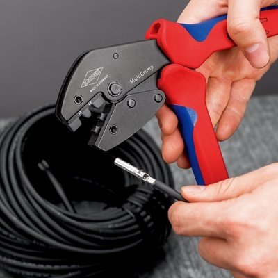 EAN 4003773092599 - Knipex 97 33 03 crimpadora Herramienta para prensar Azul, Rojo imagen 4