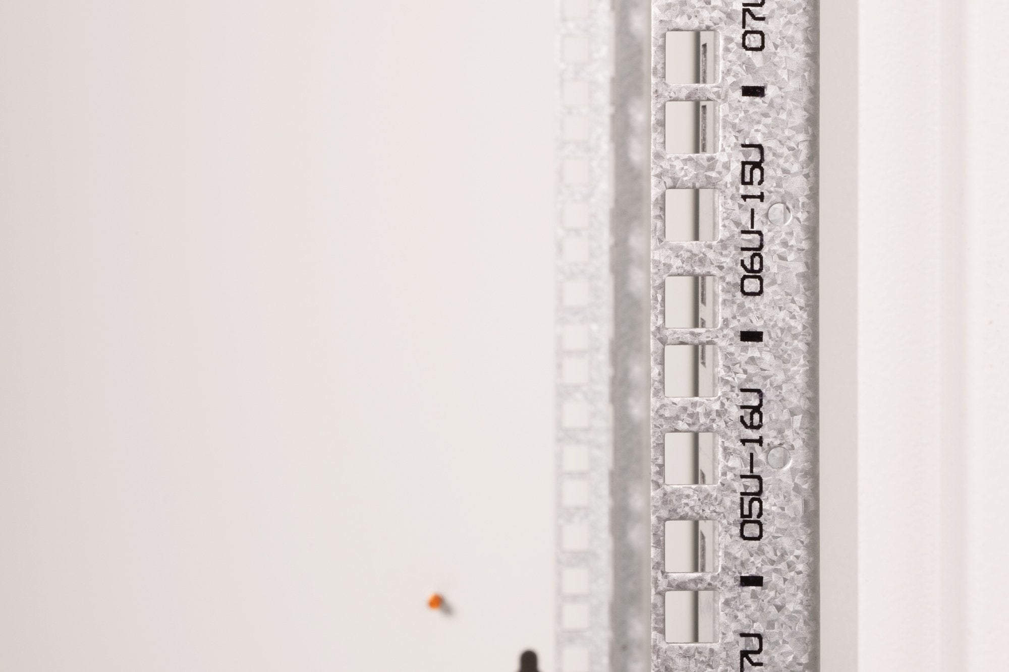 EAN 4016032205975 - Digitus DN-19 20U-6/6 armario rack Bastidor de pared Gris imagen 2