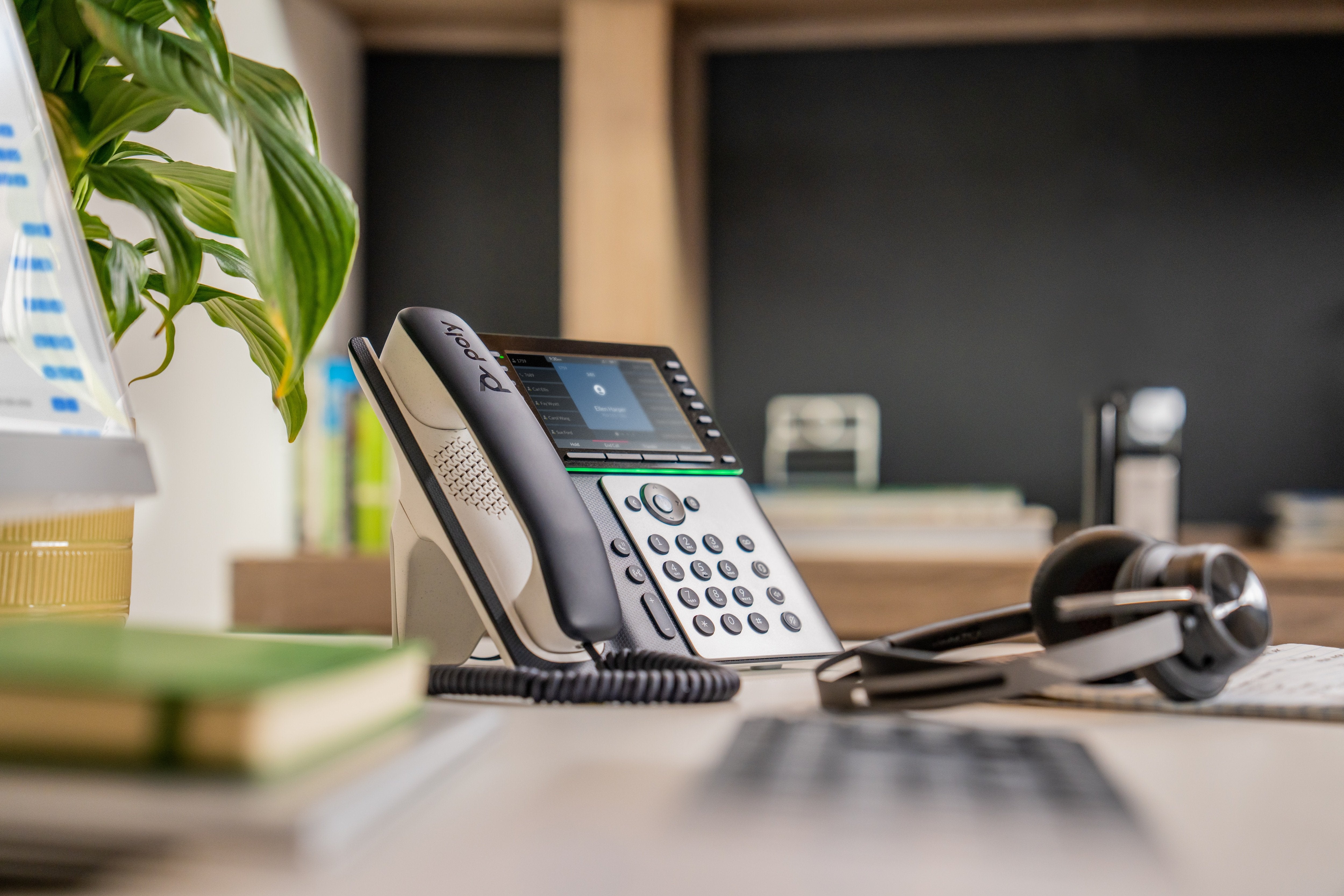 EAN 0197497341393 - HP Poly Edge E550 IP Phone and PoE-enabled teléfono IP Negro 12 líneas IPS Wifi imagen 5