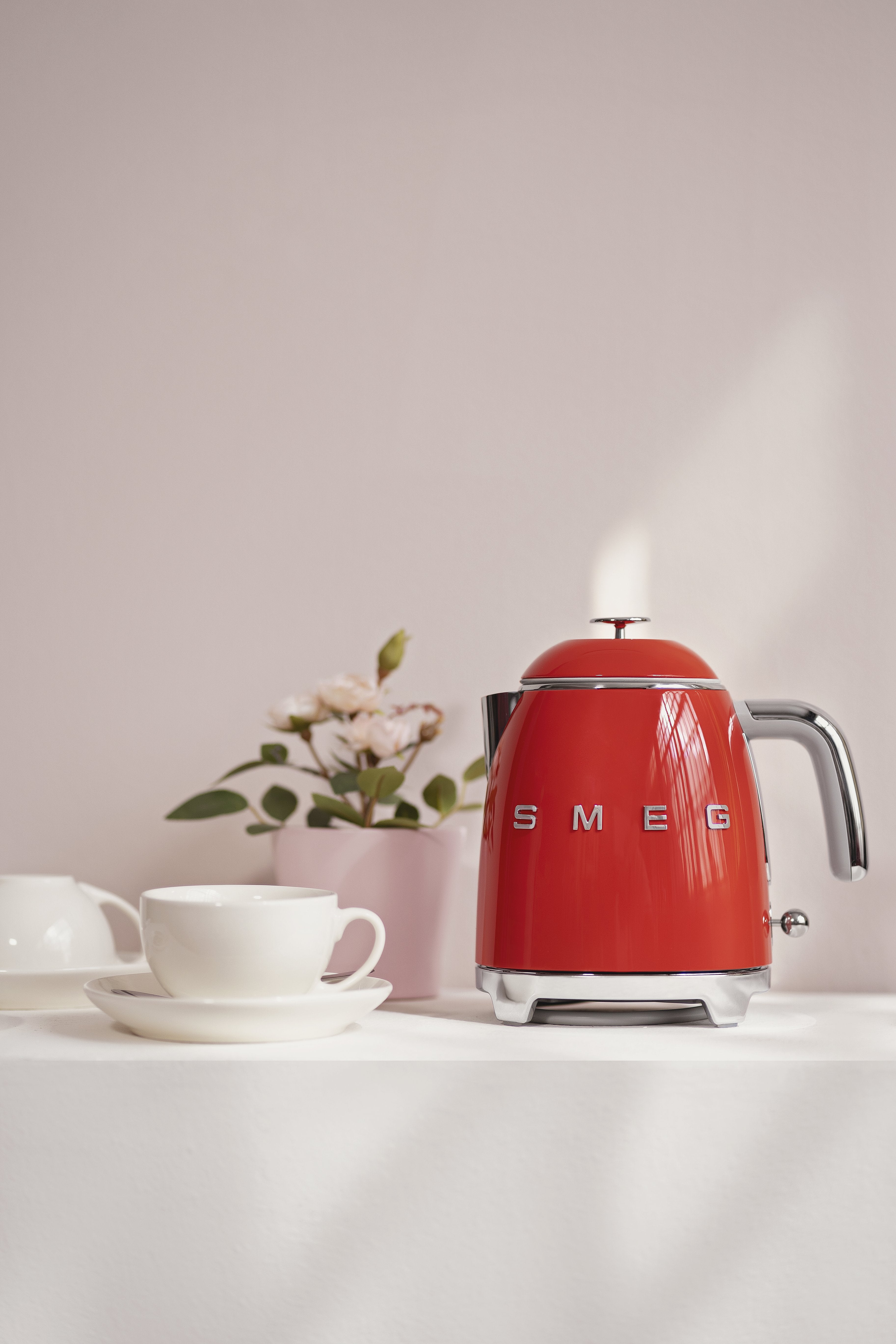EAN 8017709302177 - Smeg KLF05RDEU tetera eléctrica 0,8 L 1400 W Rojo imagen 14