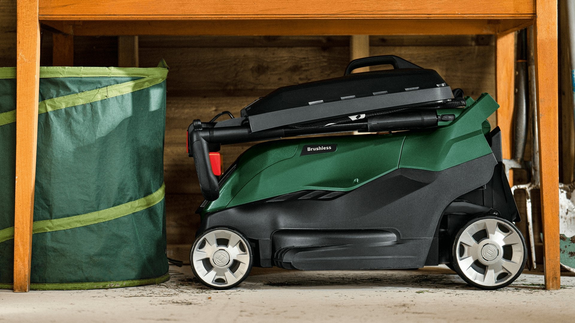 EAN 4059952658018 - Bosch AdvancedRotak Cortacésped de empuje a gasolina Batería Verde imagen 6