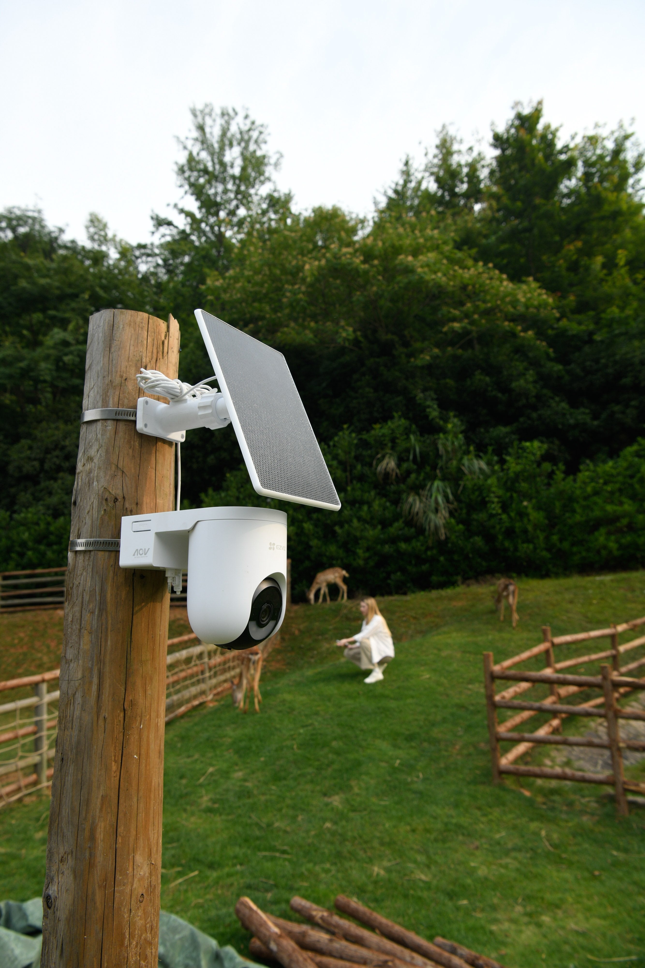 Ezviz Camara Wifi Exterior Hb8 2k+ 4mp Panoramica/Inclinacion Con Bateria