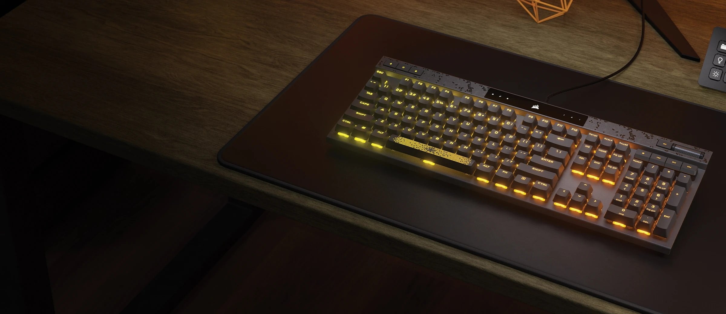EAN 840006660507 - Corsair K70 MAX teclado Juego USB Inglés de EE. UU. Negro imagen 10