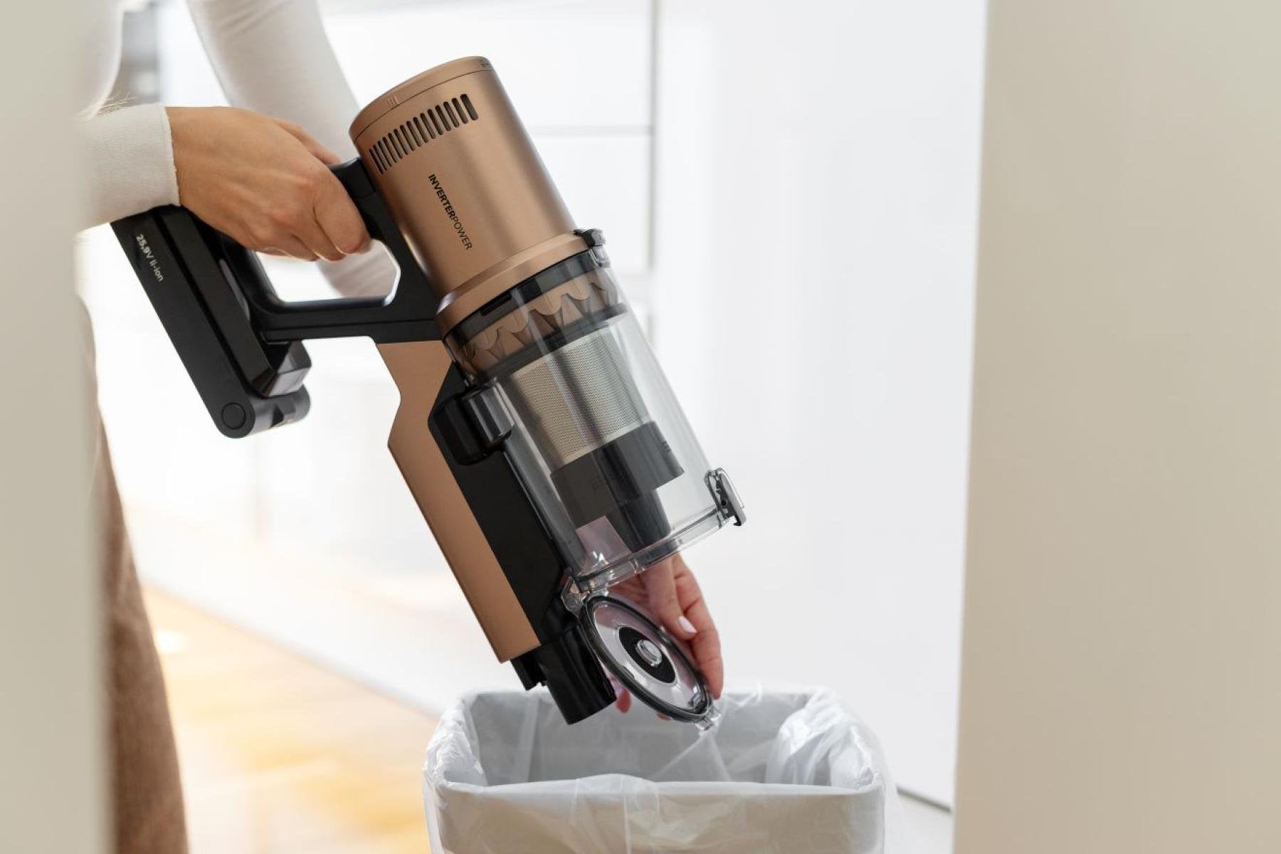 EAN 3838783075864 - Gorenje SVC259449NDCO Aspiradora escoba 2 en 1 Batería Secar HEPA Sin bolsa 0,6 L 350 W Cobre imagen 12