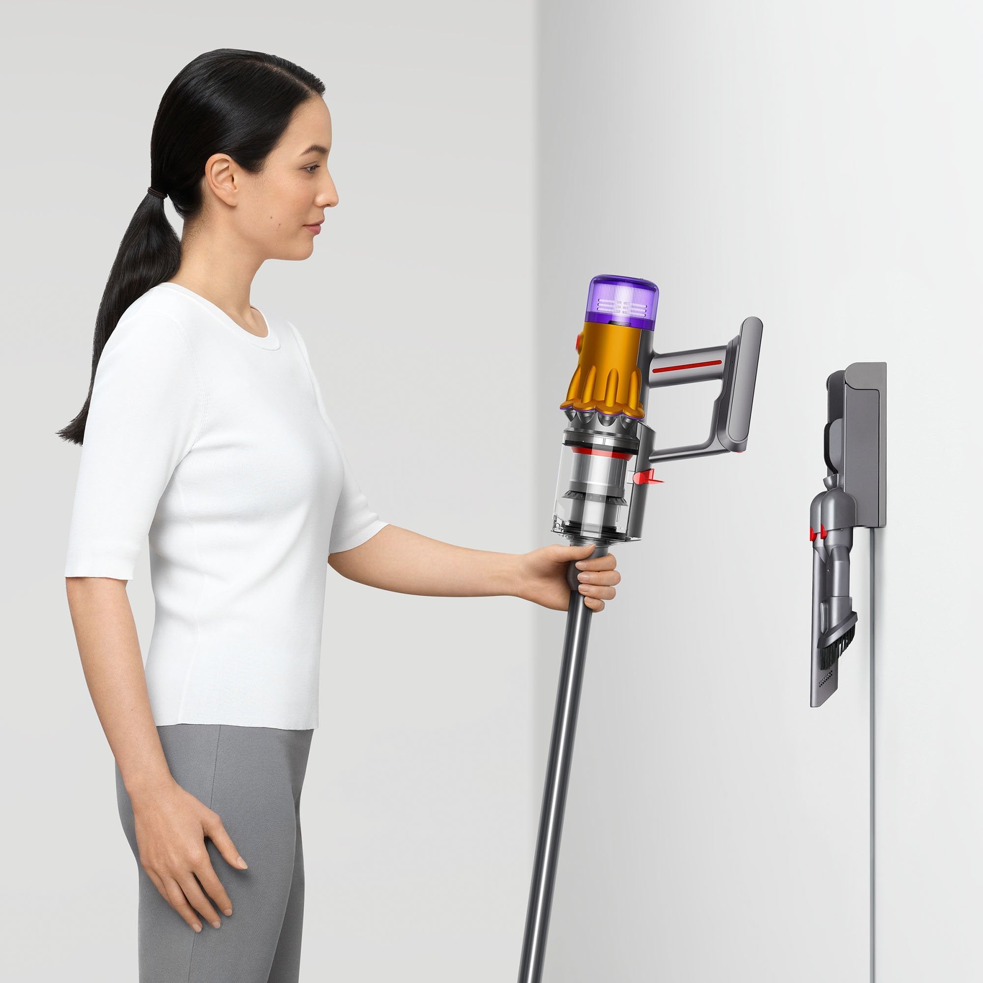 EAN 5025155065099 - Dyson V12 Slim Absolute Aspiradora escoba 2 en 1 Batería Secar Filtro higiénico Sin bolsa Níquel, Púrpura imagen 11