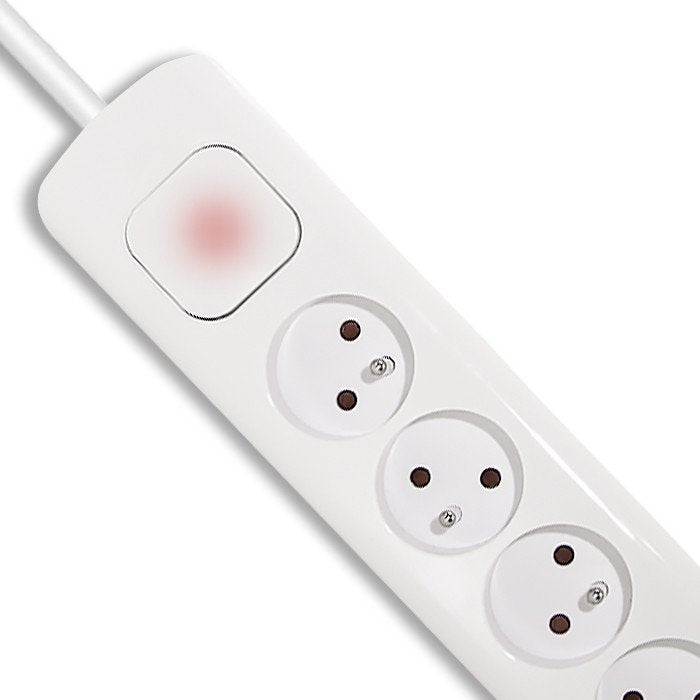 Qoltec 50282 Surge Protector 4 Sockets 2 X Usb 1.8m White