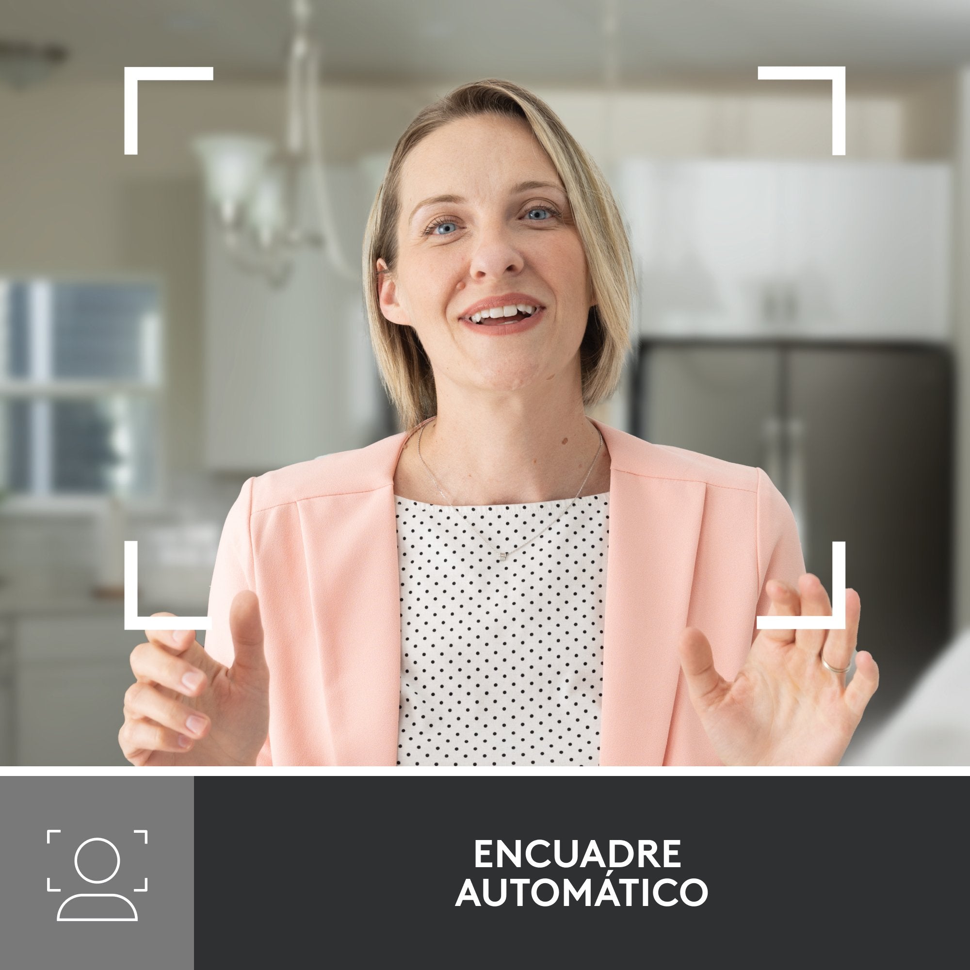 EAN 5099206104921 - Logitech 960-001428 cámara web 4 MP 1920 x 1080 Pixeles USB-C Blanco imagen 15