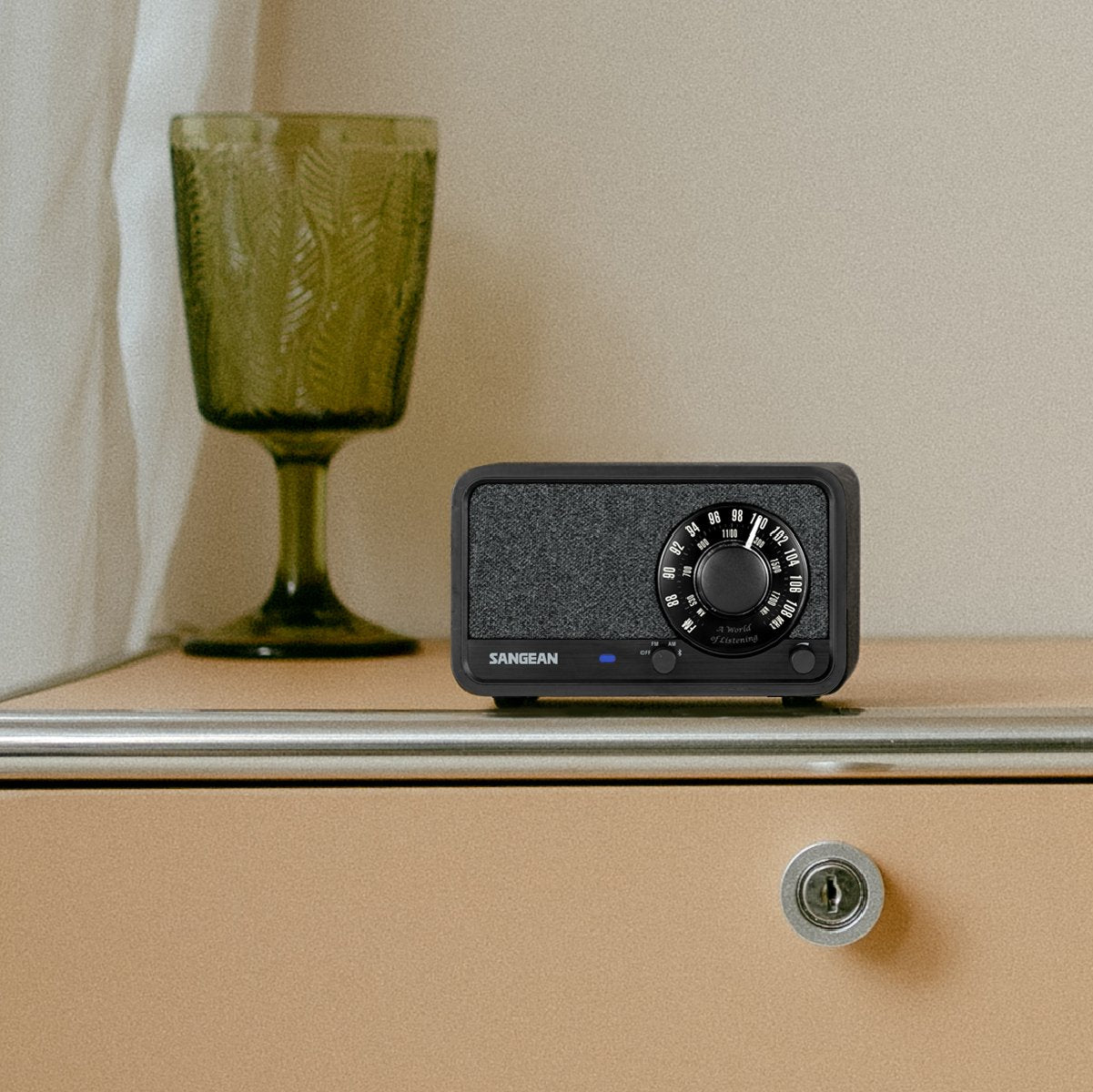 Sangean Wr-8 Roble De Medianoche Radio Analógica De Madera Con Am Fm Bluetooth