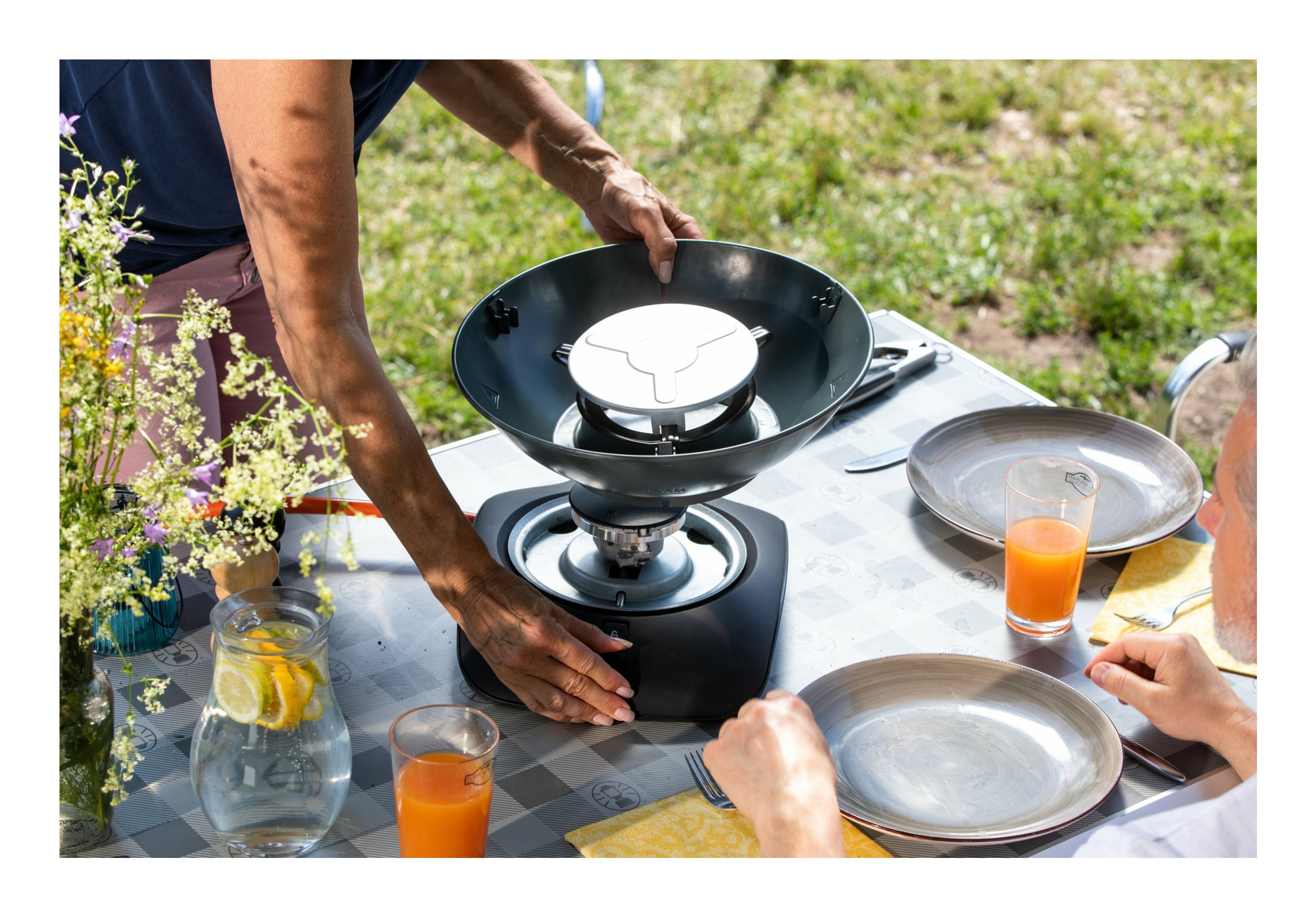 EAN 3138522124564 - Campingaz 2000038778 barbacoa y parrilla al aire libre Mesa Butano Gris 2200 W imagen 5