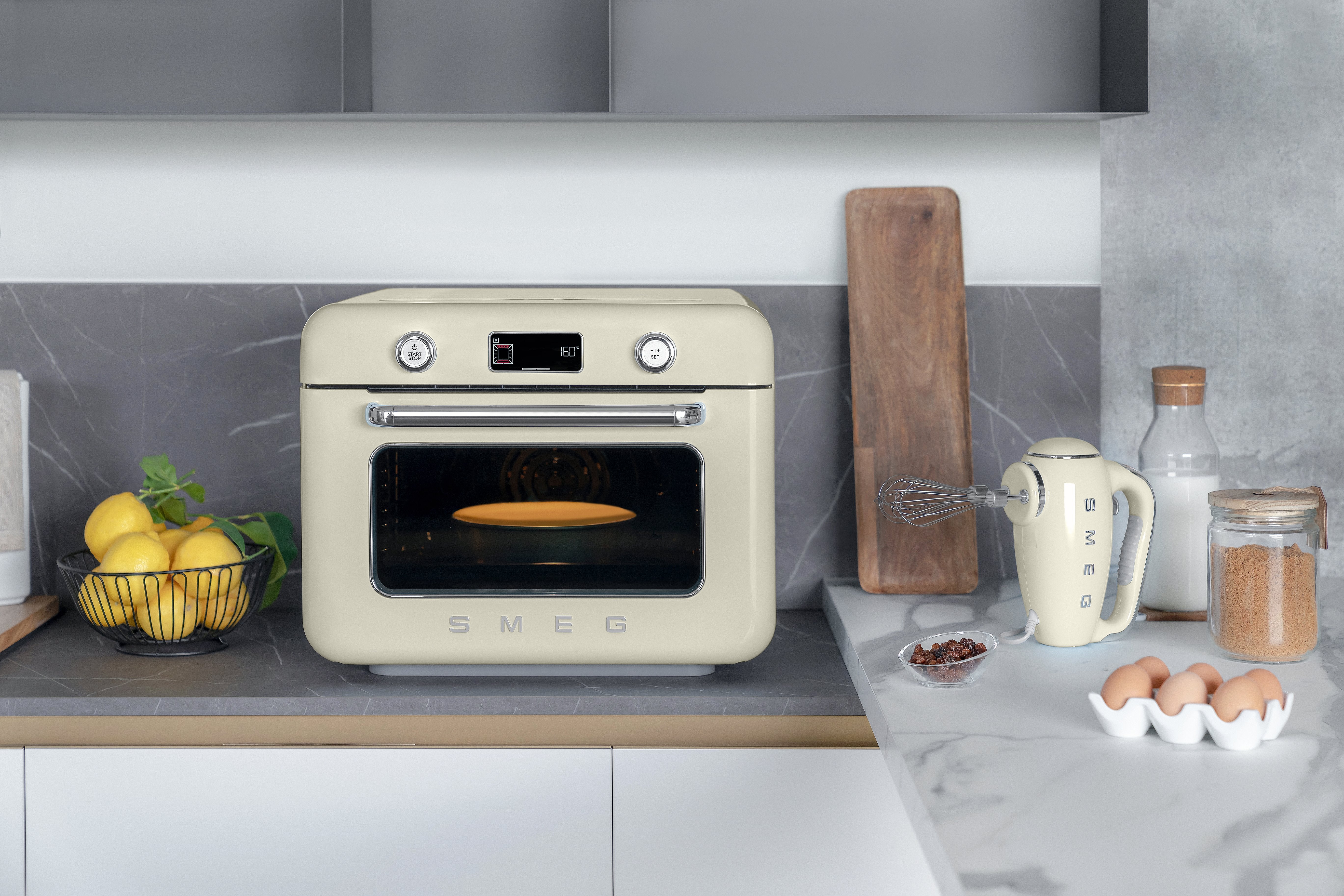 EAN 8017709329570 - Smeg COF01CREU horno de vapor Crema de color Botones, Giratorio imagen 17