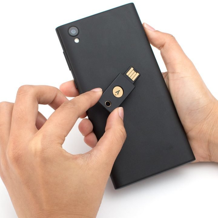 EAN 5060408461426 - Yubico YubiKey 5 NFC imagen 4