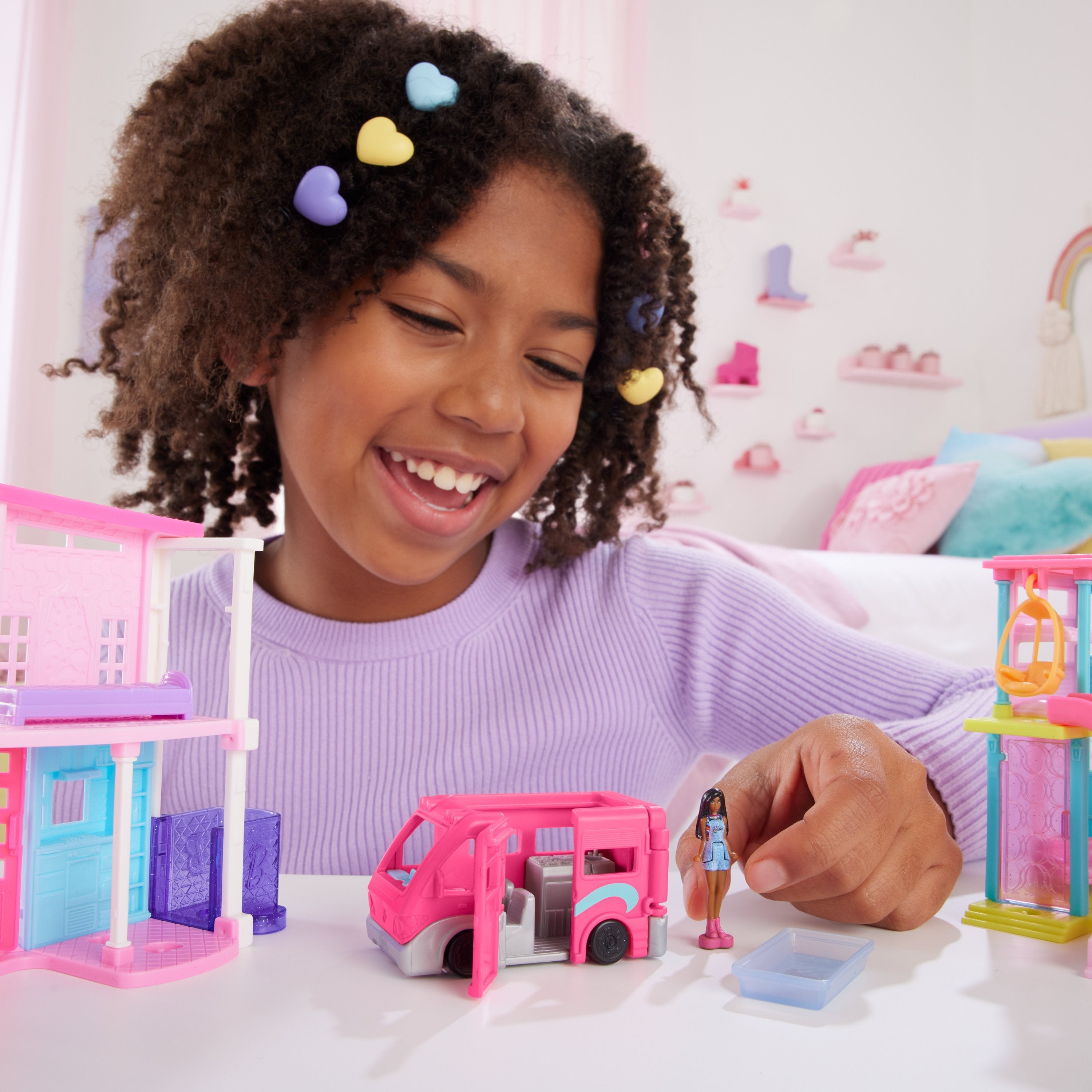 EAN 0194735245208 - Barbie HYF39 accesorio para muñecas Estuche de juego de muñeca imagen 2