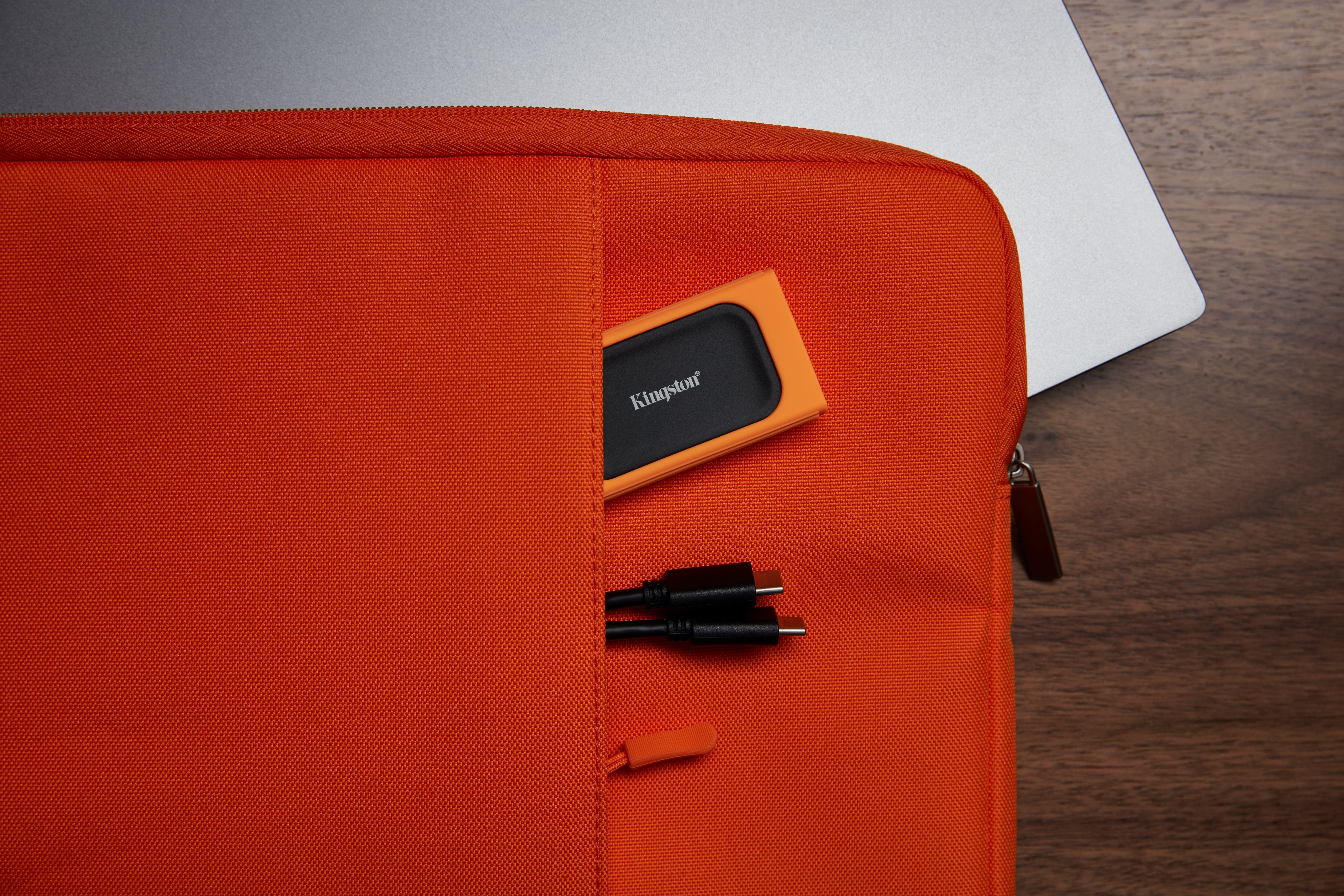 EAN 740617345469 - Kingston Technology SNA-XSR1-3P funda para disco duro externo Caucho Negro, Azul claro, Naranja imagen 4