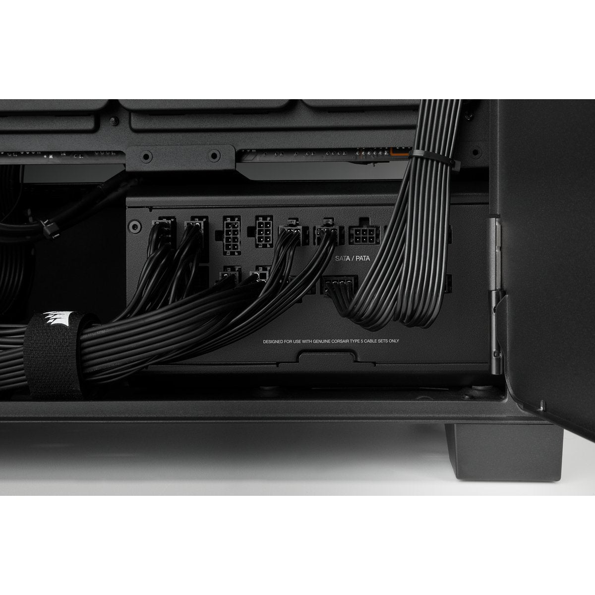 EAN 0840006654049 - Corsair RMx Shift Series RM1200x SHIFT unidad de fuente de alimentación 1200 W 24-pin ATX ATX Negro imagen 11
