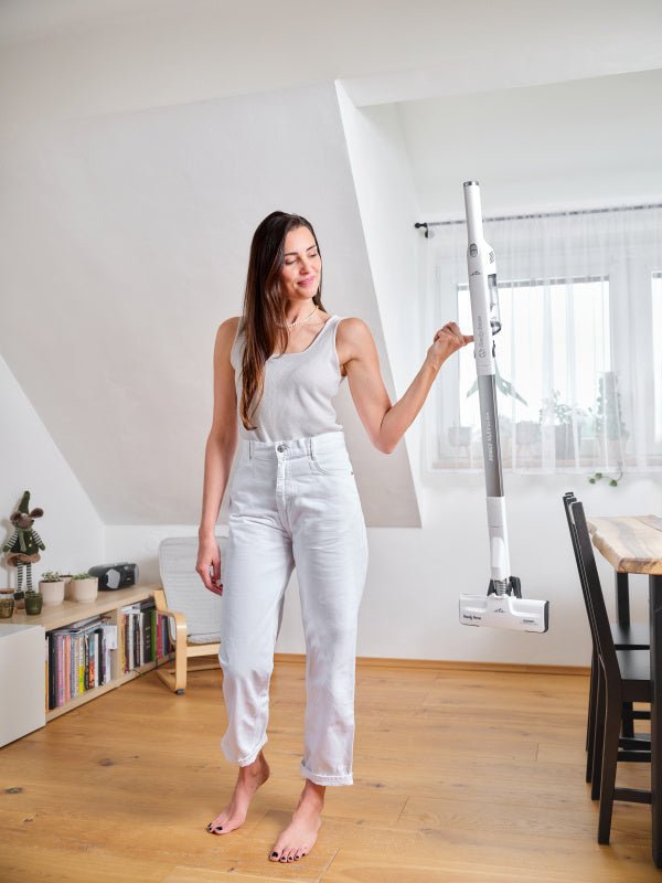 EAN 8590393435265 - Eta Handy Home Aspiradora escoba 2 en 1 Batería Secar HEPA Bolsa para el polvo 0,2 L 120 W Blanco 2500 Ah imagen 22