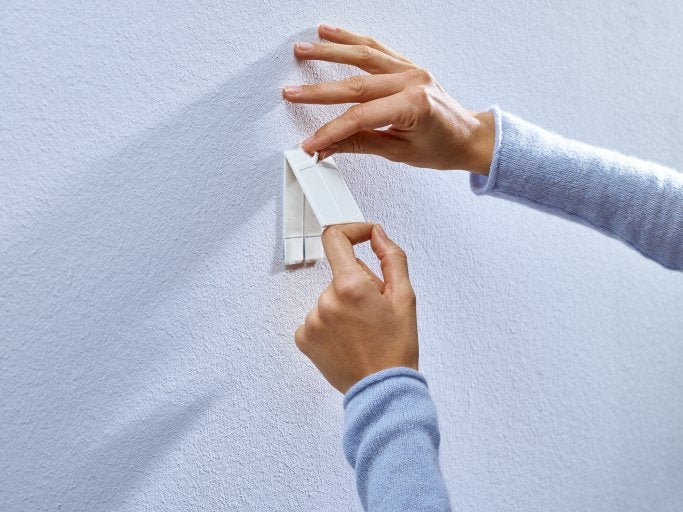 Tesa Adhesivo Para Uñas Ajumable Papel Pintado Y Yeso Hama 2kg 2uds.