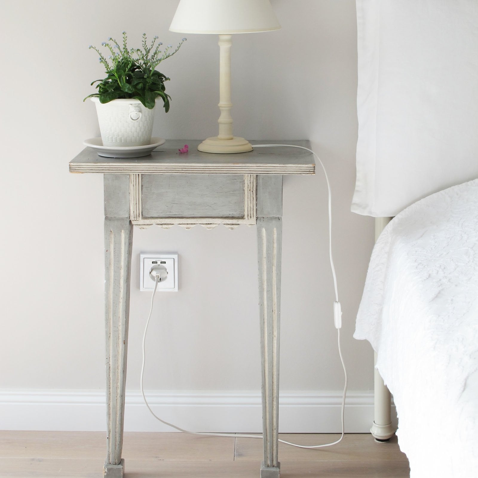 Nanocable Roseta Base De Enchufe De Pared Empotrable Tipo Schuko Con 2 Tomas Usb 2.4a - Blanco