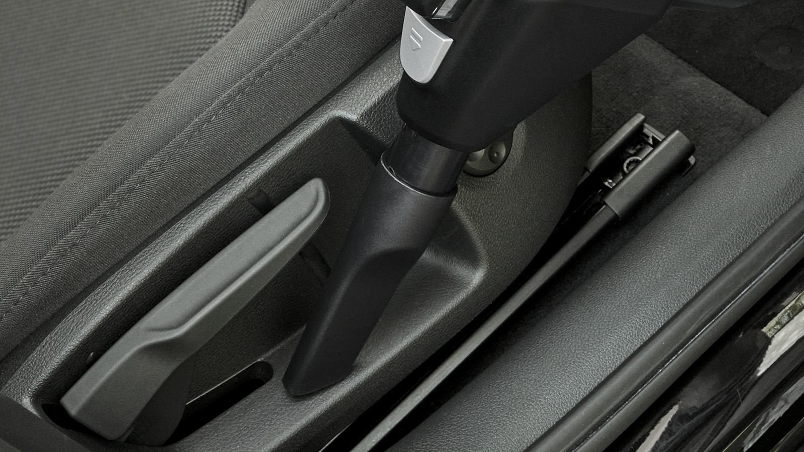 EAN 4242005307104 - Bosch BSS711W aspiradora de pie y escoba eléctrica Aspiradora escoba Batería Secar Sin bolsa 0,3 L Negro, imagen 12