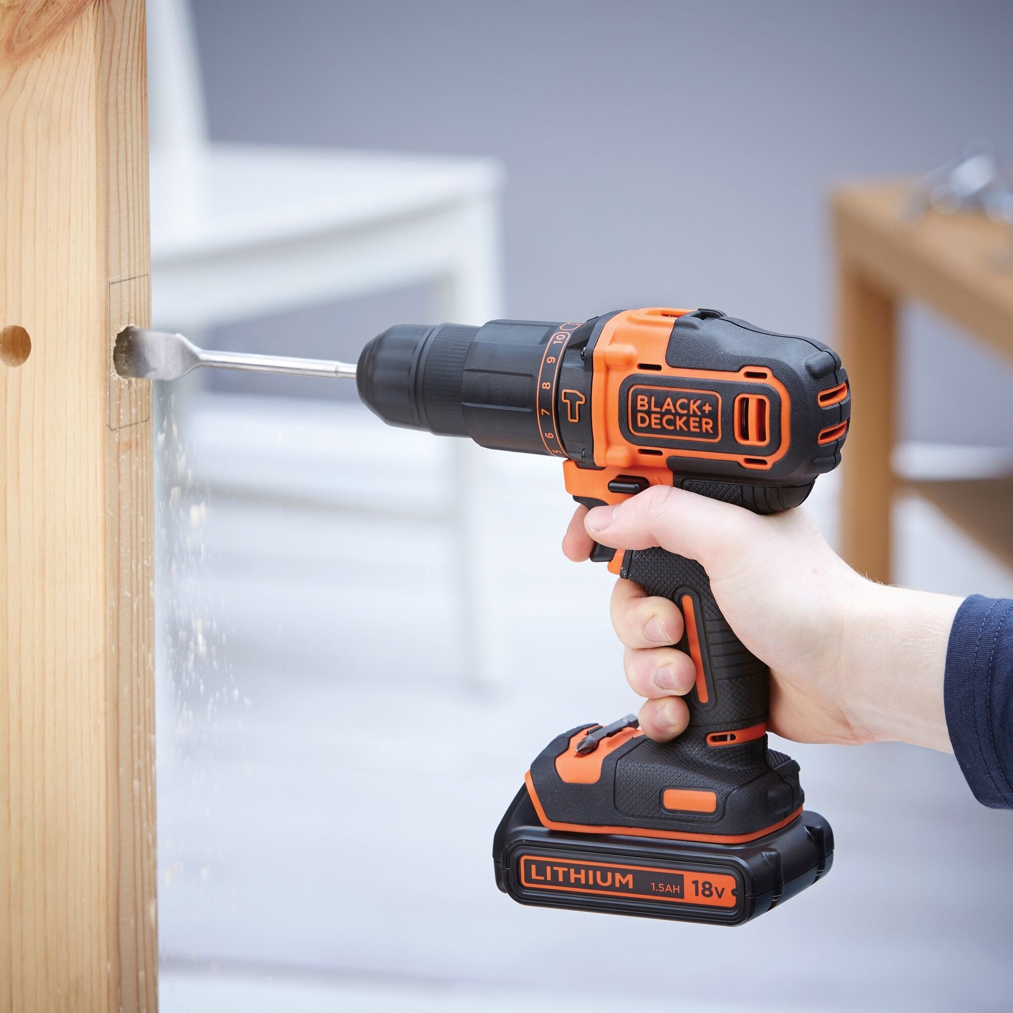 EAN 5035048641132 - Black & Decker BDCHD18K-QW taladro 1400 RPM Sin llave Negro, Naranja imagen 3