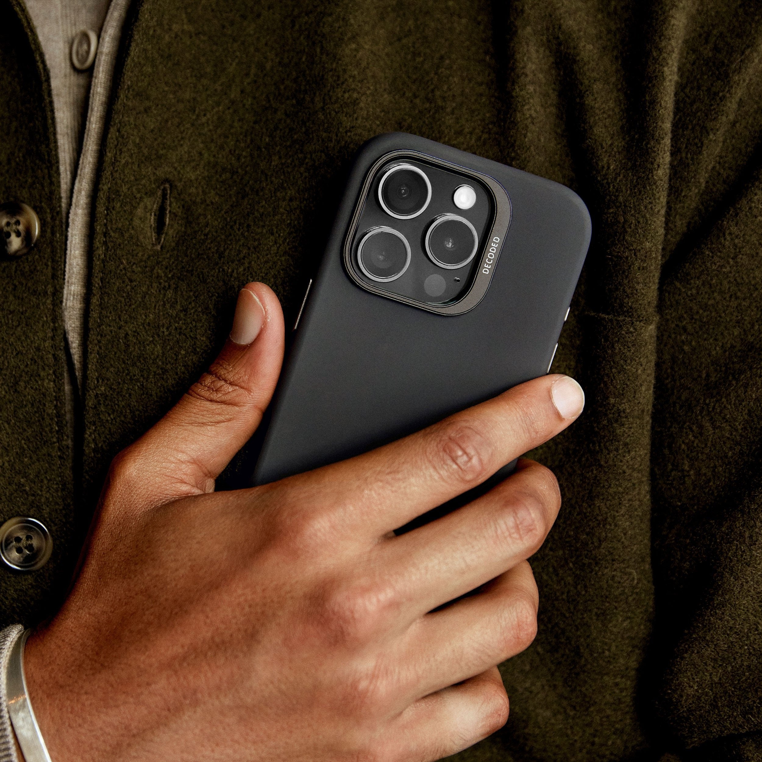 Decoded Leather Case Do Iphone 16 Pro Magsafe Negro