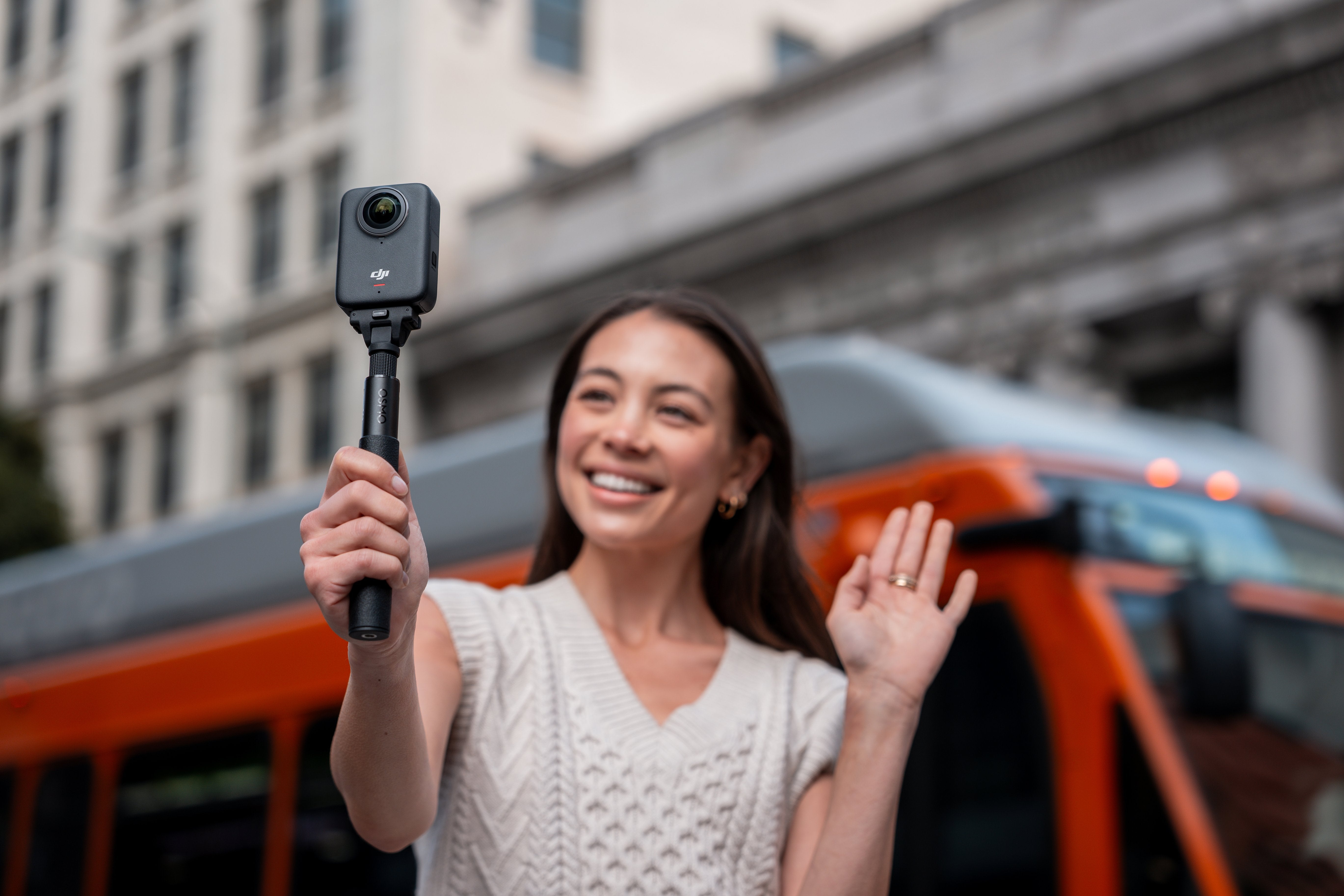 EAN 6937224110502 - DJI Osmo 360 cámara para deporte de acción 120 MP 8K Ultra HD CMOS 25,4 / 1,1 mm (1 / 1.1") Wifi 183 g imagen 21