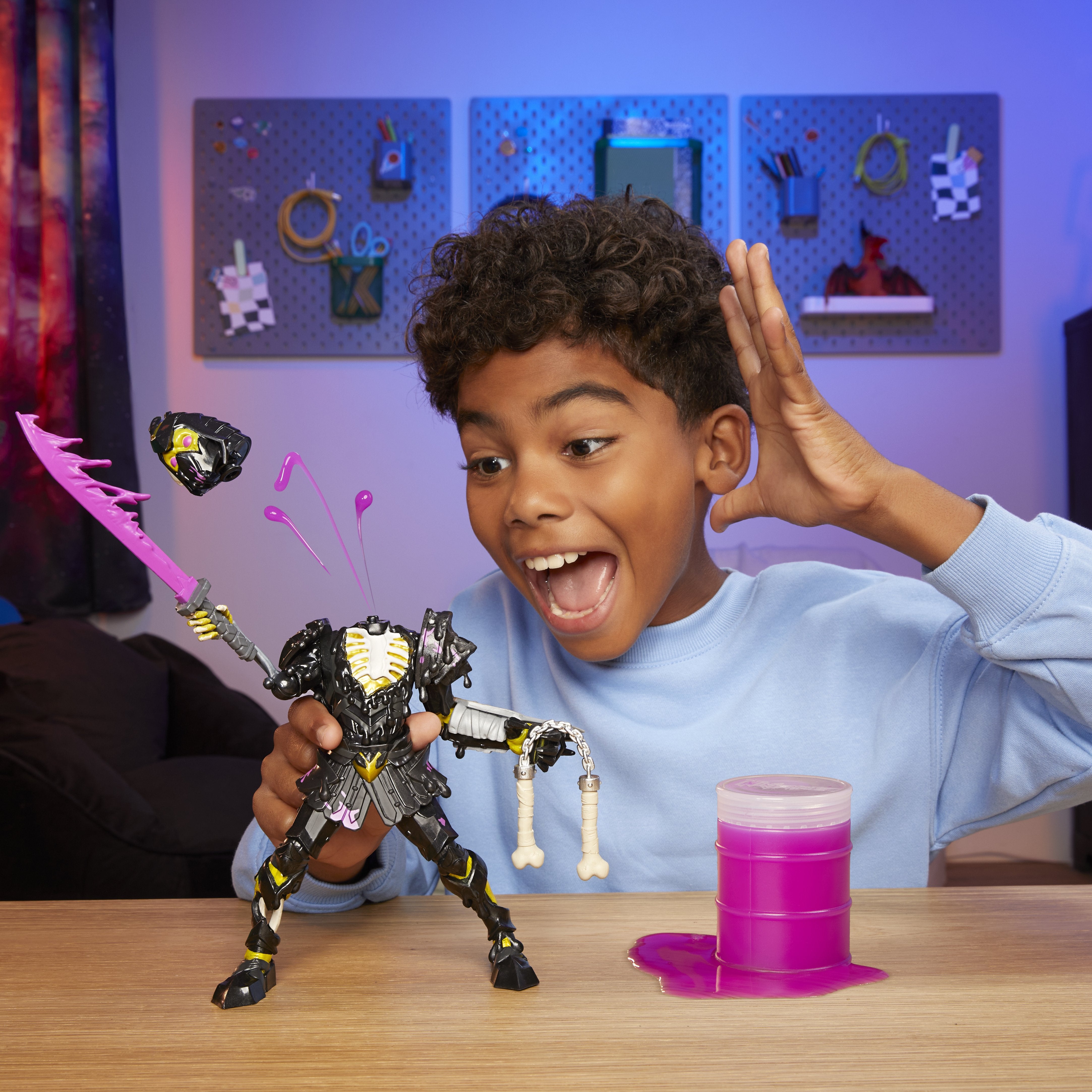 EAN 0035051121992 - MGA Entertainment Ninjombie Deluxe Action Figure - Jonin Knight imagen 10