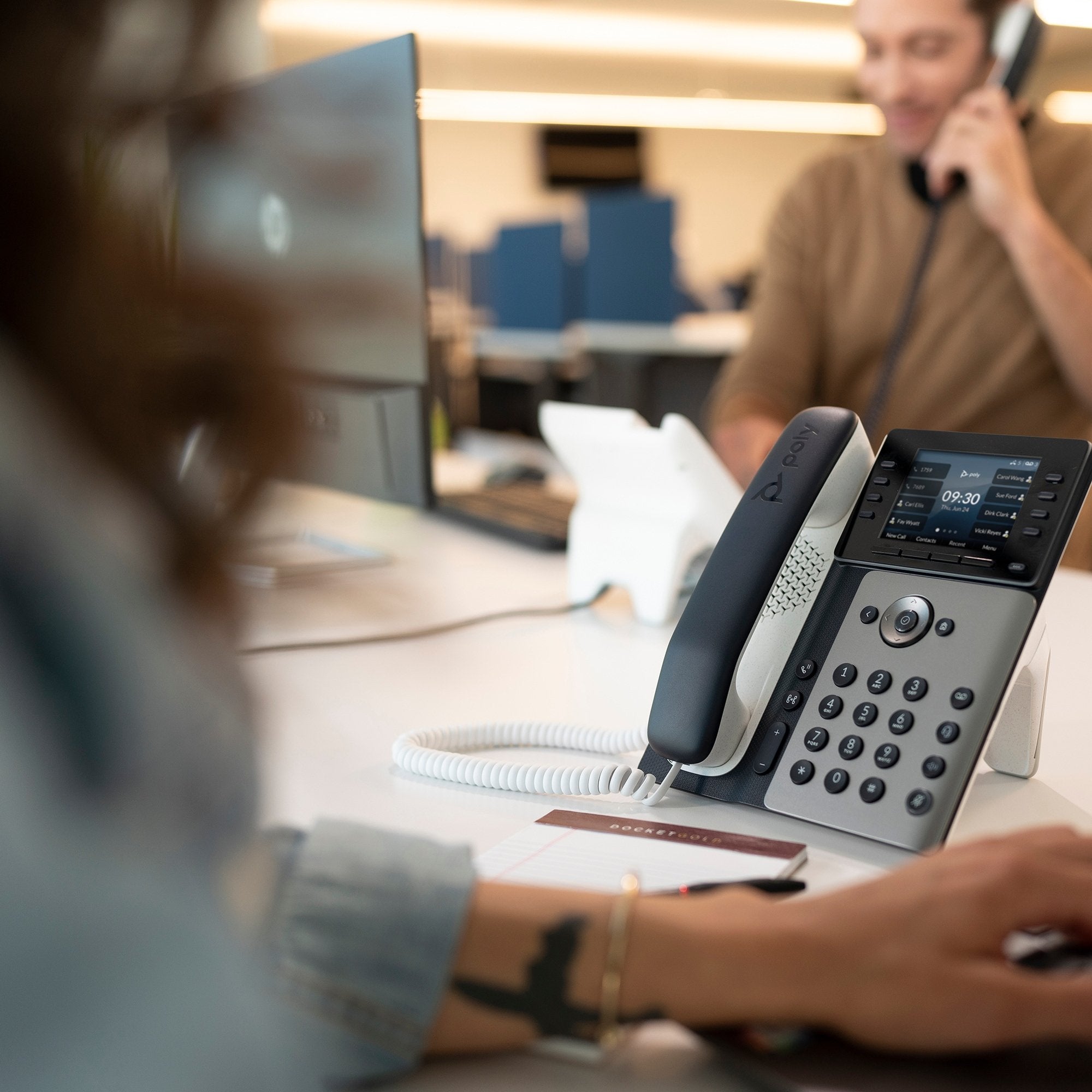 Teléfono Poly Edge E320 Ip Negro, Plata 8 Líneas