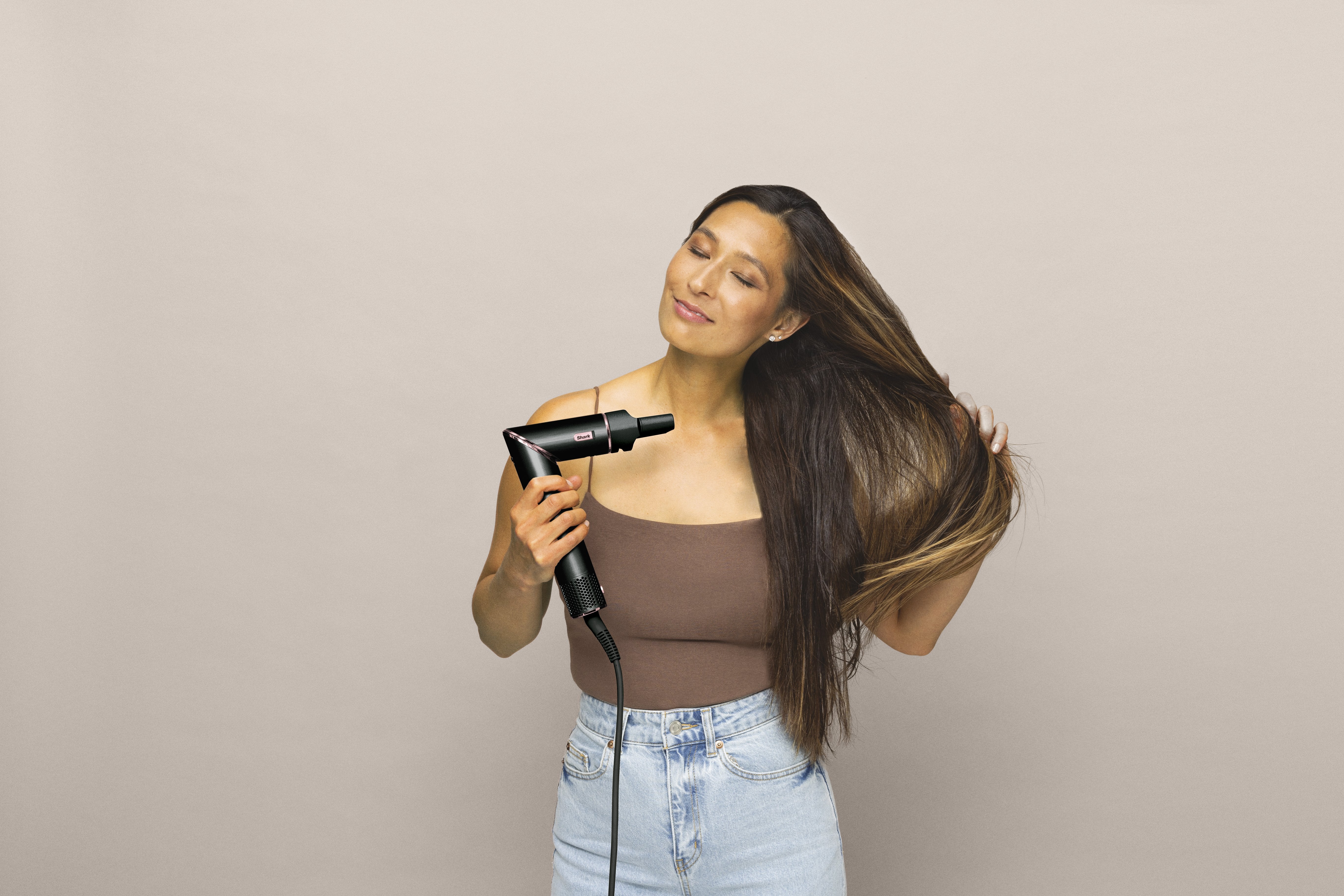 EAN 622356270601 - Shark FlexStyle HD424EU Herramienta de peinado con múltiples accesorios Caliente Negro, Oro rosa 1400 W 2, imagen 35