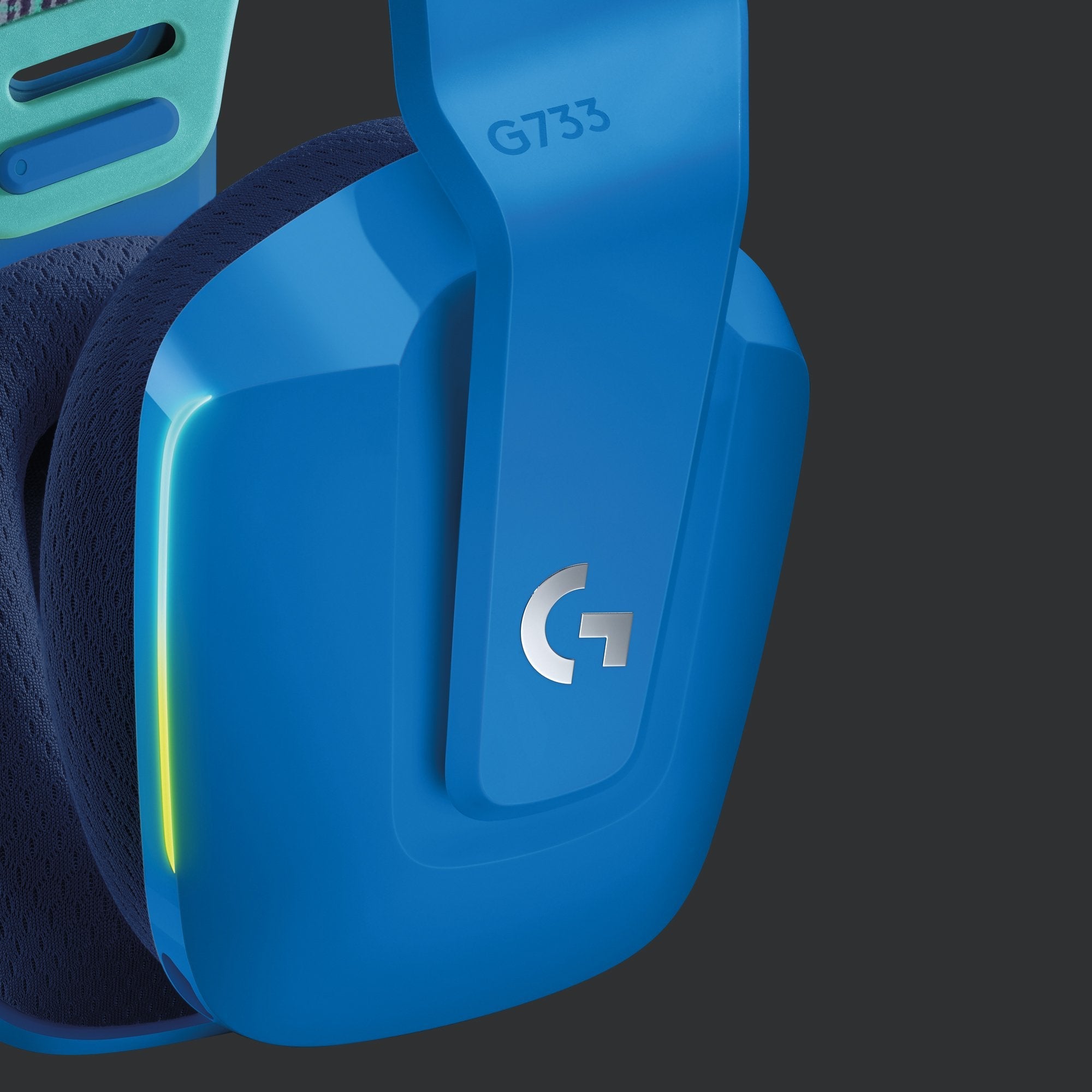 Logitech G733 Auriculares Gaming Inalambricos Dts 7.1 Con Microfono - Tecnologia Lightspeed - Iluminacion Rgb - Autonomia Hasta 29h - Microfono Extraible - Almohadillas Acolchadas - Controles En Auricular - Color Azul