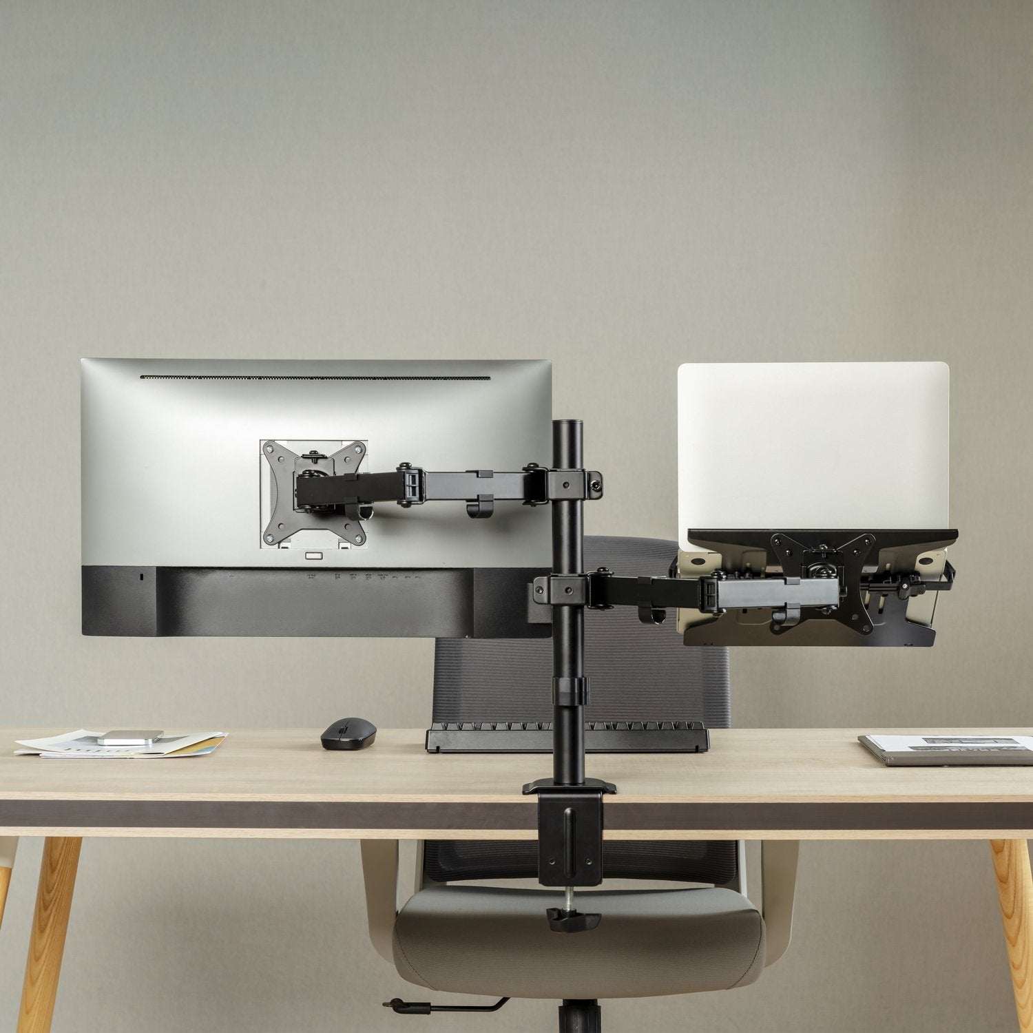 Aisens Soporte De Mesa Giratorio E Inclinable Para Portatil Y Monitor/Tv 9kg De 17-32" - Negro