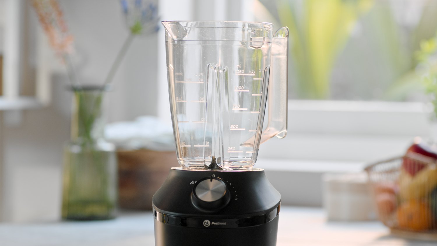 EAN 8720389001987 - Philips 3000 series HR2191/01 licuadora 2 L Batidora de vaso 600 W Negro, Transparente imagen 10