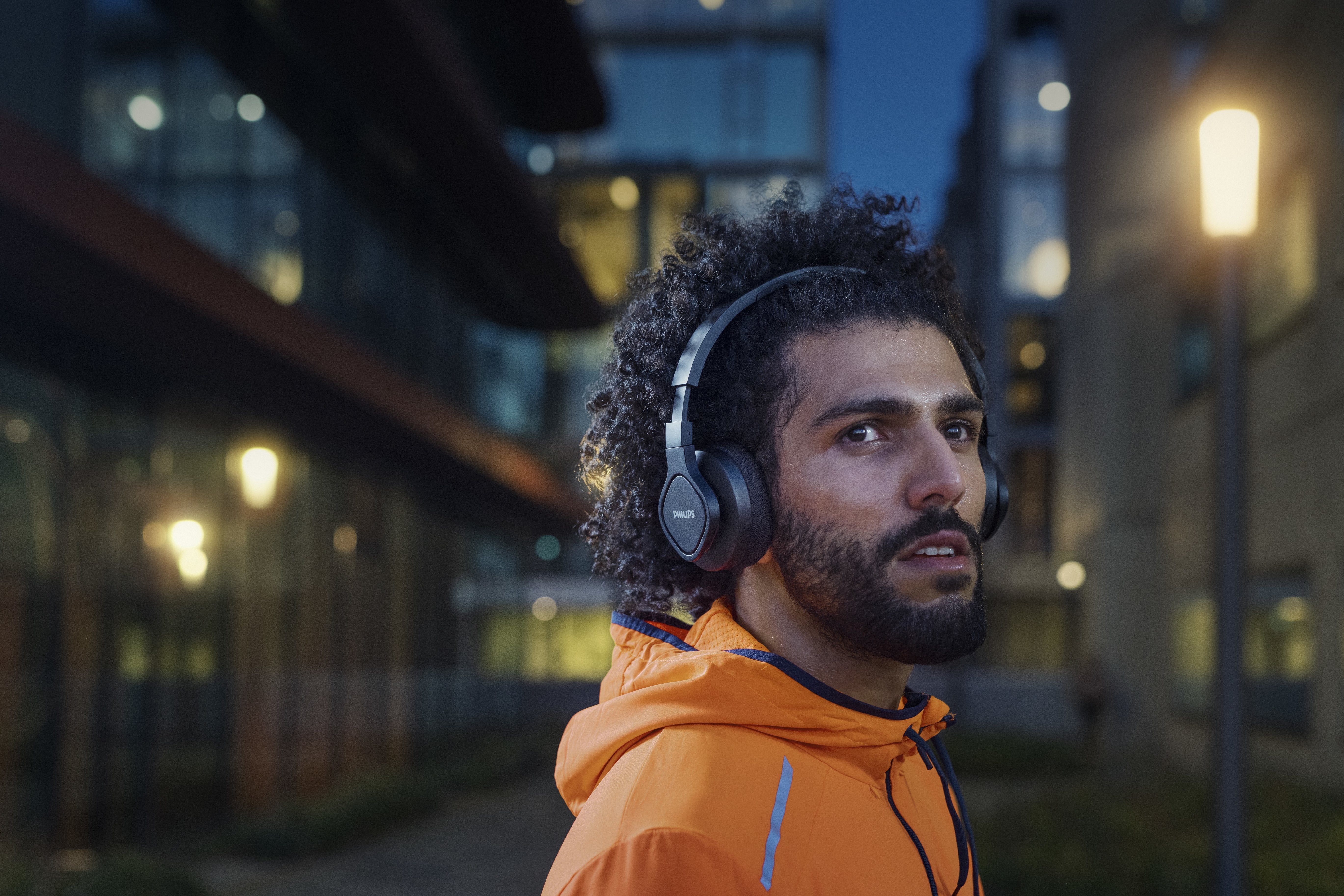 EAN 4895229117563 - Philips TAA4216BK/00 auricular y casco Auriculares Inalámbrico y alámbrico Diadema Llamadas/Música USB Ti imagen 14