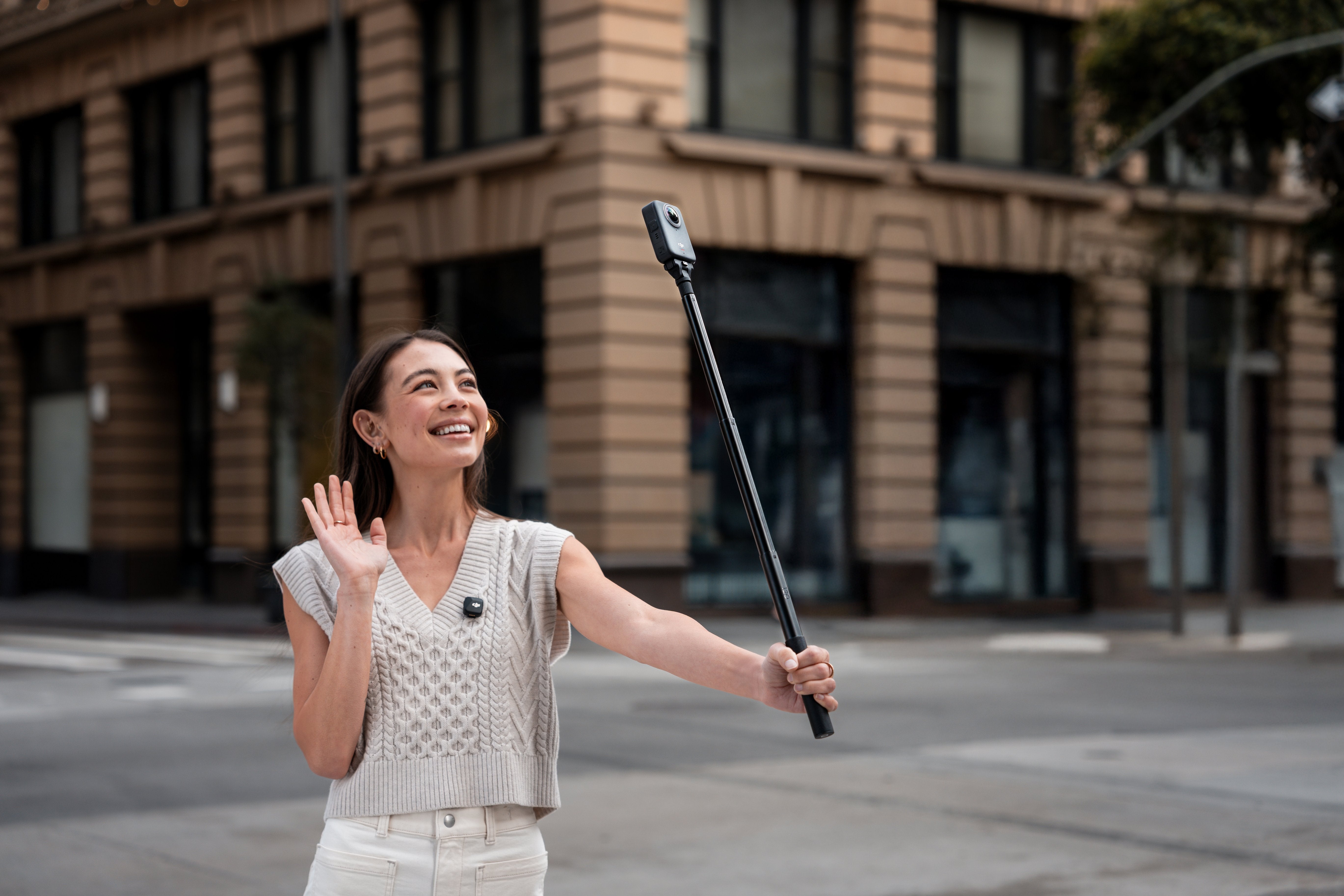 EAN 6937224110502 - DJI Osmo 360 cámara para deporte de acción 120 MP 8K Ultra HD CMOS 25,4 / 1,1 mm (1 / 1.1") Wifi 183 g imagen 18