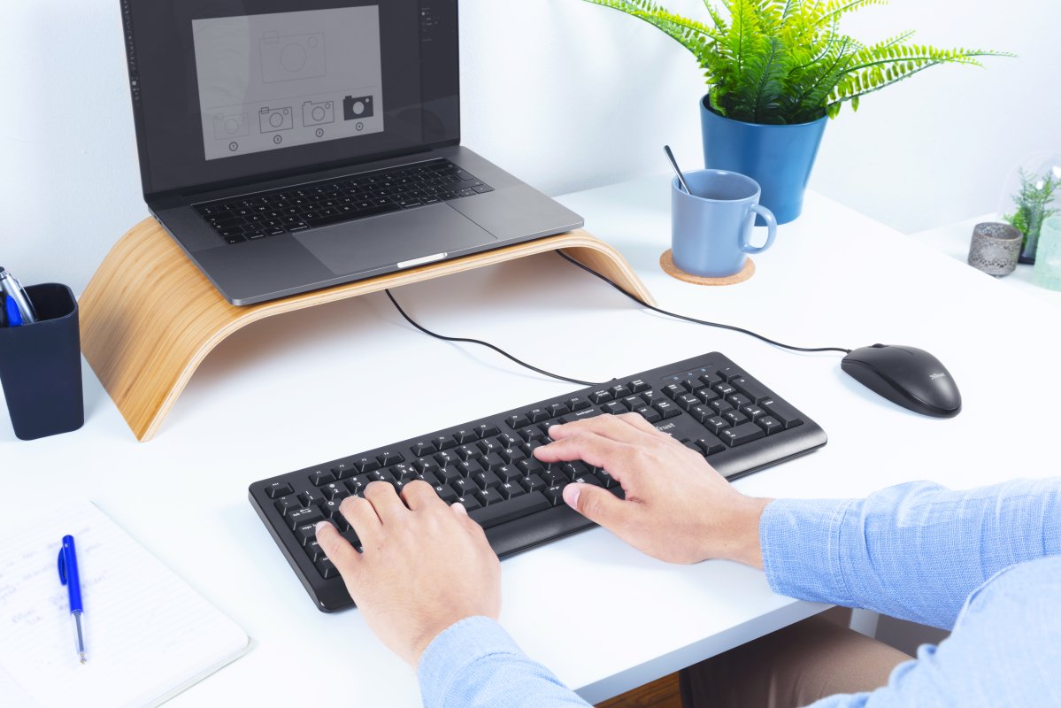 Trust Primo Teclado, Distribución Alemana Qwertz, Resistente A Líquidos, Leiser Tastenanschlag