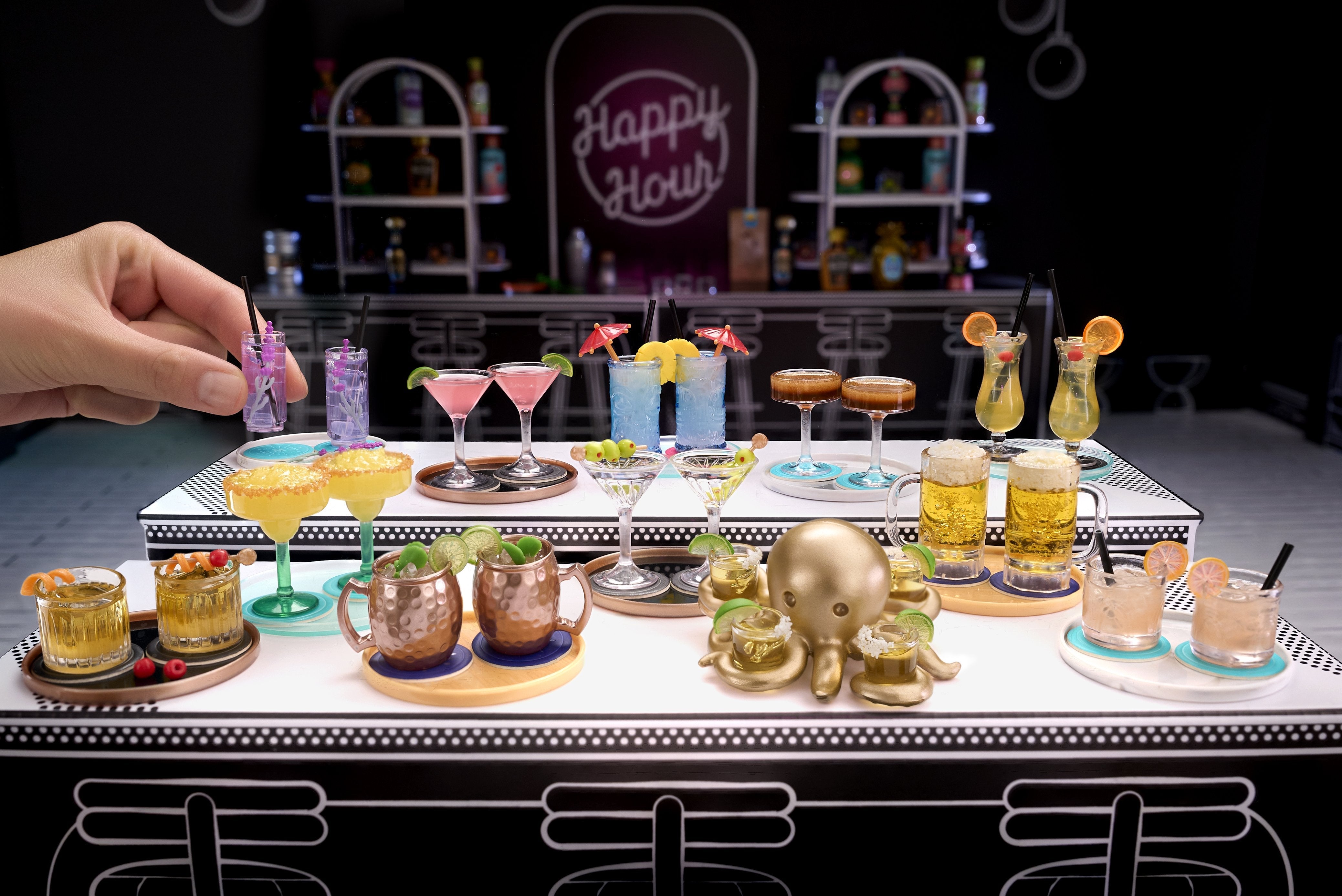 Mga Entertainment Mga'S Miniverso Make It Mini Happy Hour Mini Collectibles, Artesan Artículos Ordenados 513841-Euc