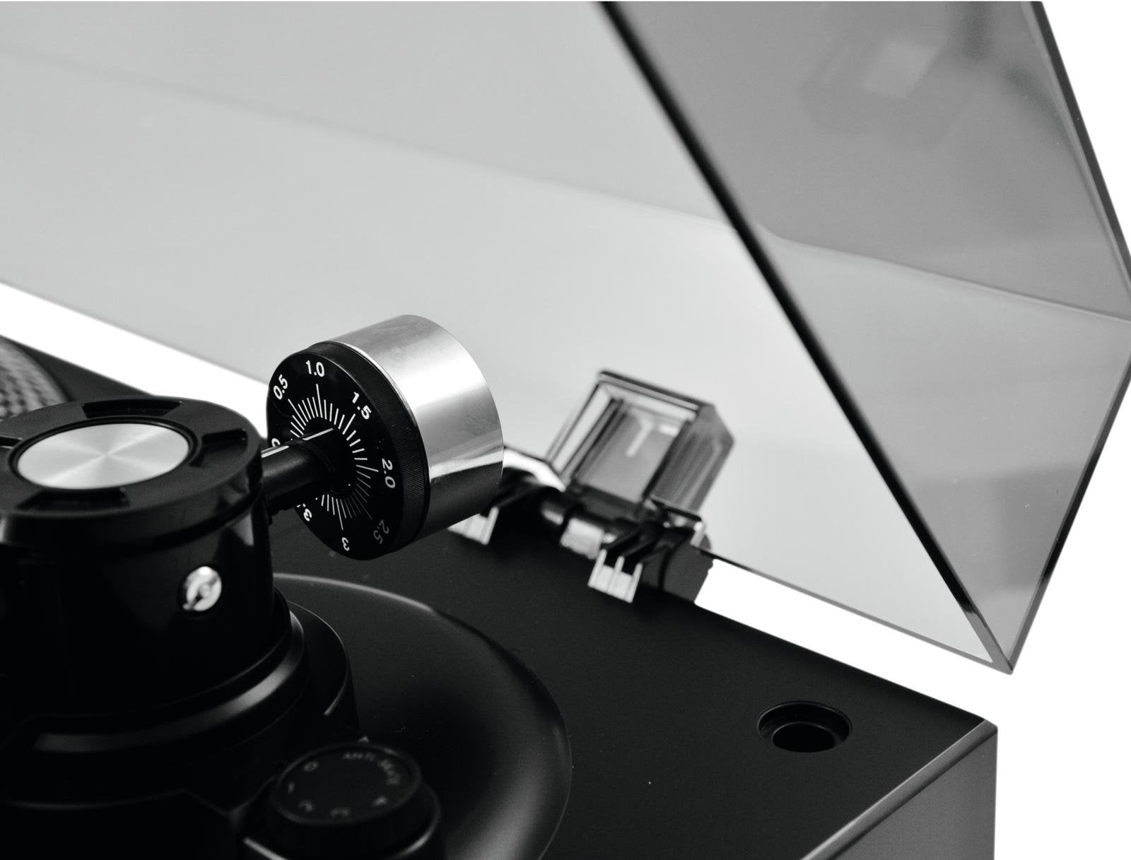 Tocadiscos Omnitronic Bd-1390 De Tracción Por Correa Portátil Negro