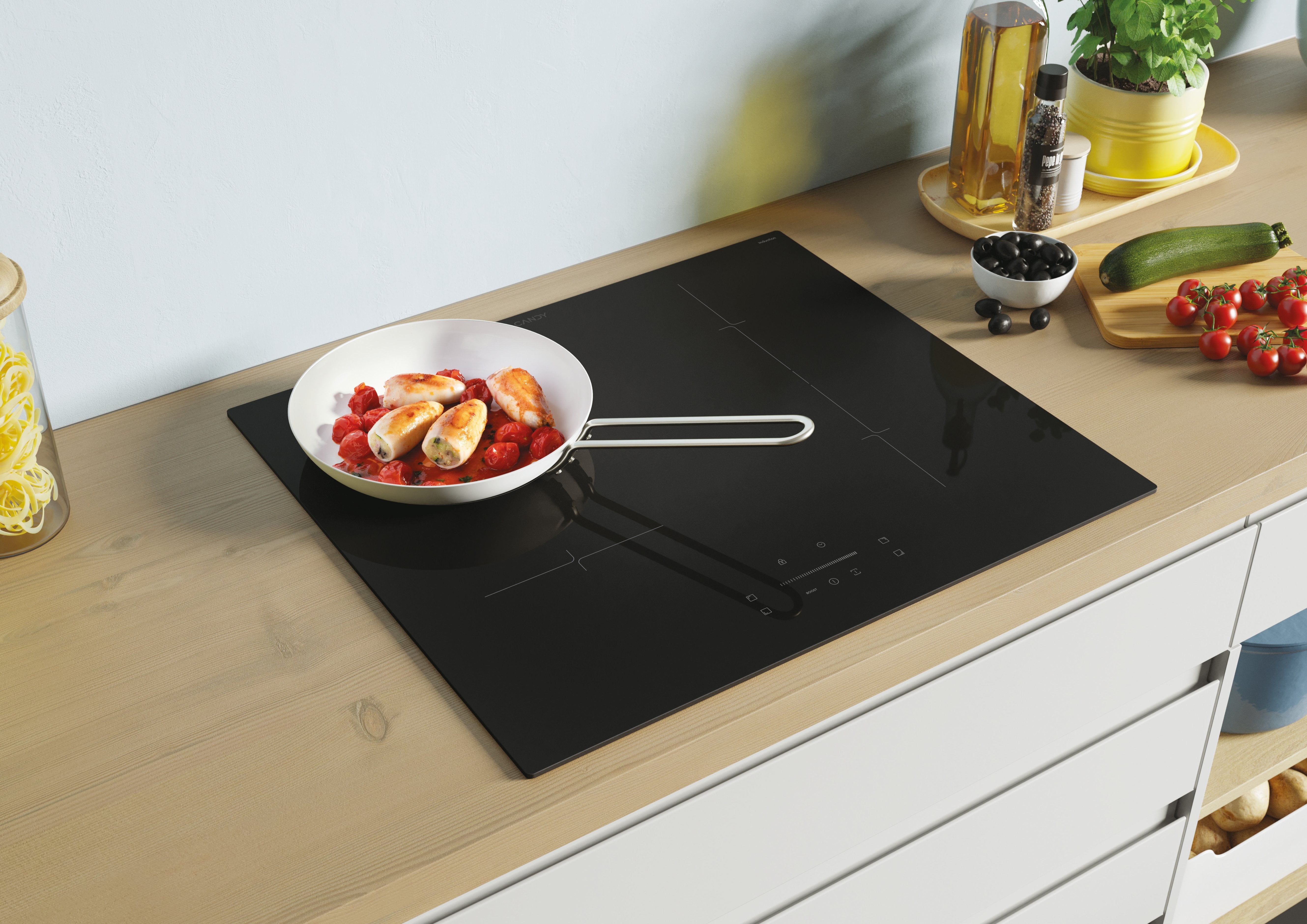 EAN 8059019042770 - Candy CTP6SC4/E1 Negro Integrado 59 cm Con placa de inducción 4 zona(s) Campana integrada imagen 3
