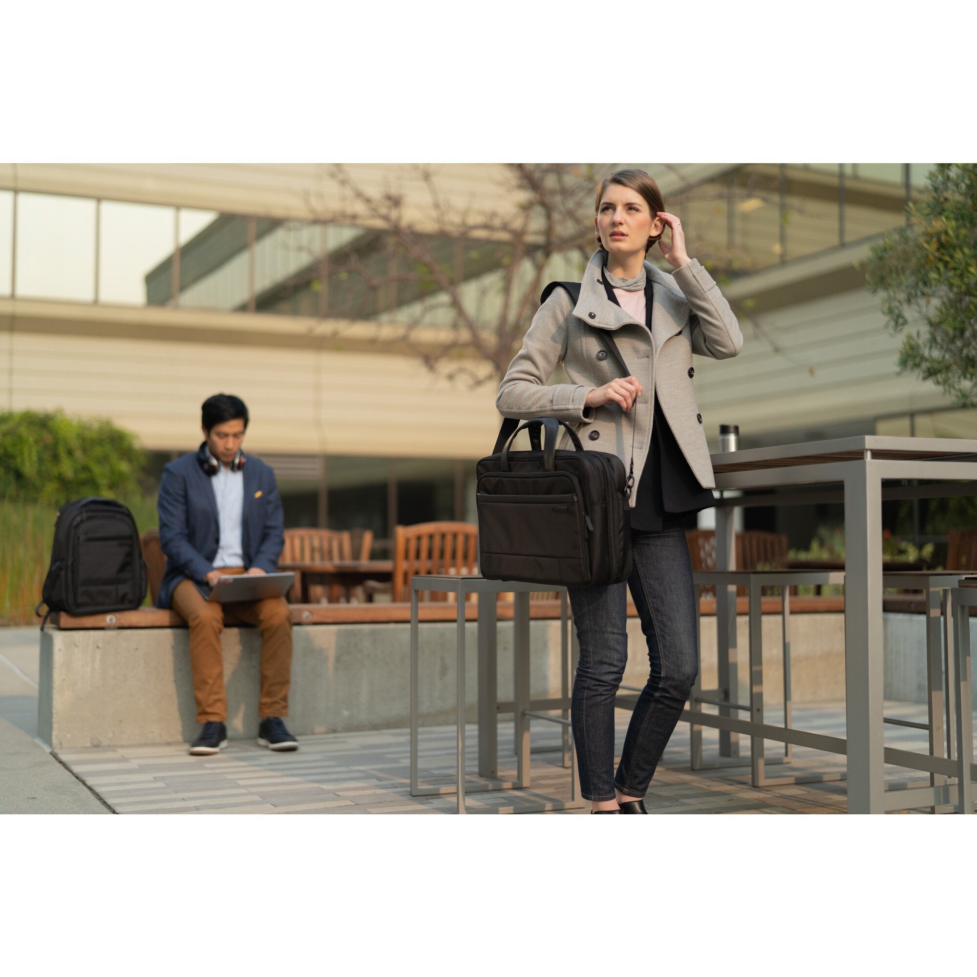 EAN 5028252596893 - Kensington Contour 2.0 39,6 cm (15.6") Negro imagen 14