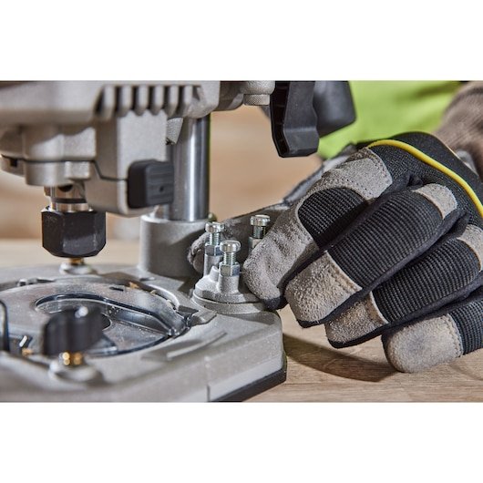 Dewalt Dcw620nt-Xj Battery Plunge Router