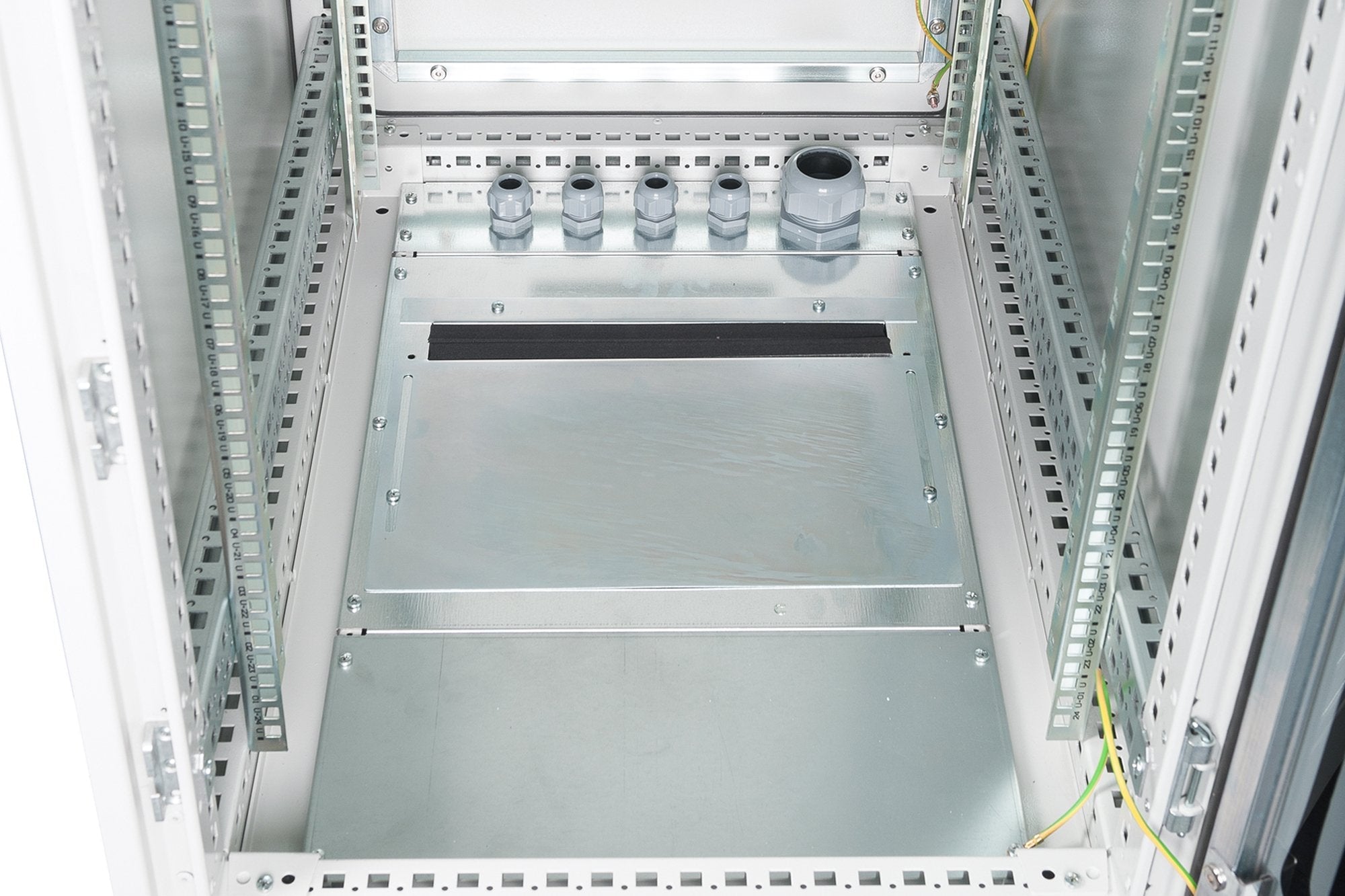 Armario De Red Industrial Digitus, Uso Interior, Ip55, Armario Ti Gris Claro, 24 Unidades De Altura Dn-19 24u-I-6/8-1