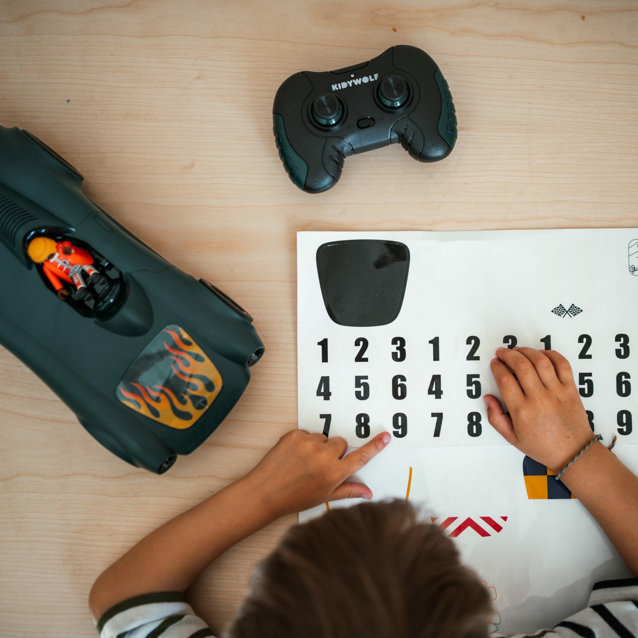 EAN 5407009180507 - KIDYWOLF 418050 modelo controlado por radio Coche deportivo Motor eléctrico 1:12 imagen 5