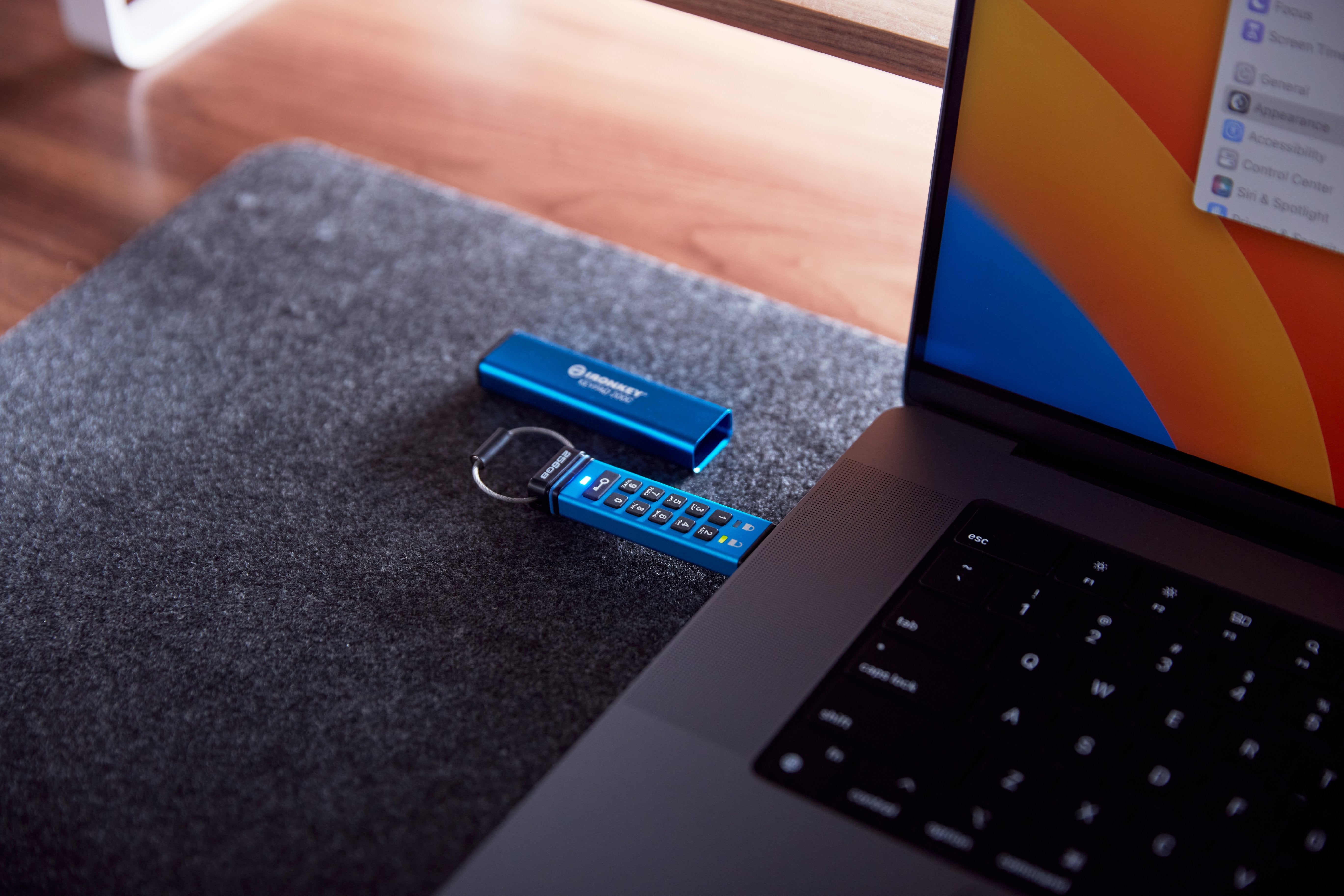 EAN 0740617336603 - Kingston Technology IronKey Keypad 200 unidad flash USB USB Tipo C 3.2 Gen 1 (3.1 Gen 1) Azul imagen 7